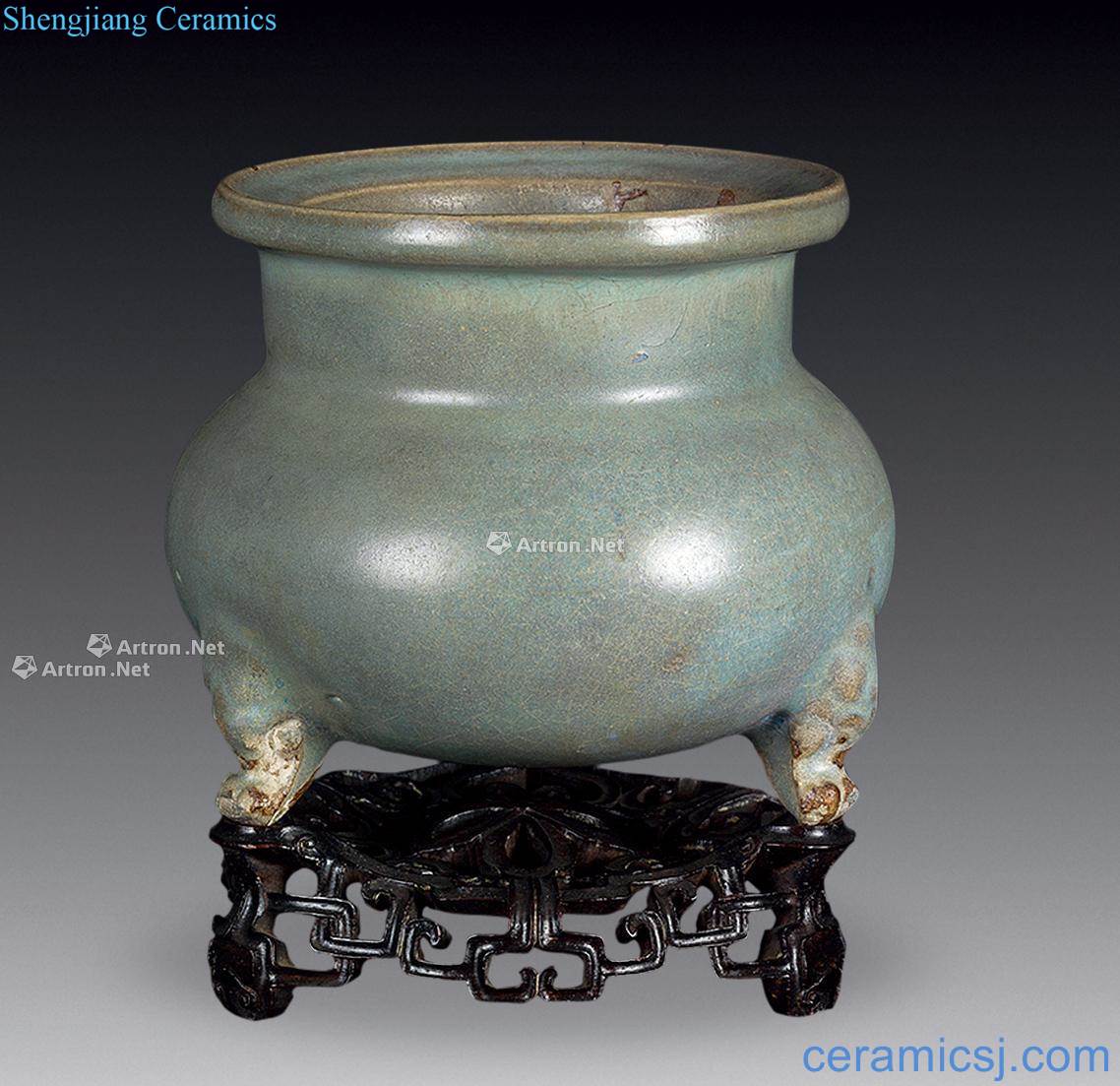 yuan Jun glaze three-legged furnace