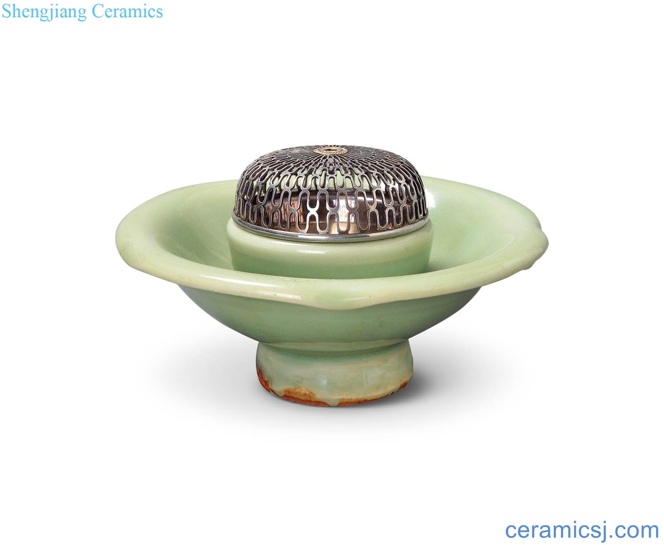 yuan Longquan celadon plum green glaze lamp