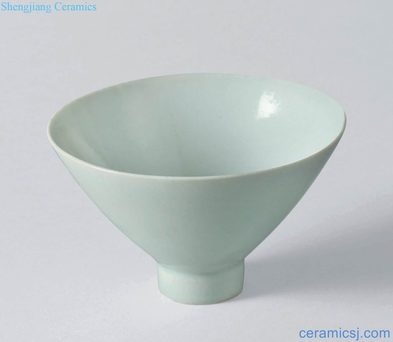 Song dynasty (960-1279), jingdezhen kiln green small white glazed hat to bowl