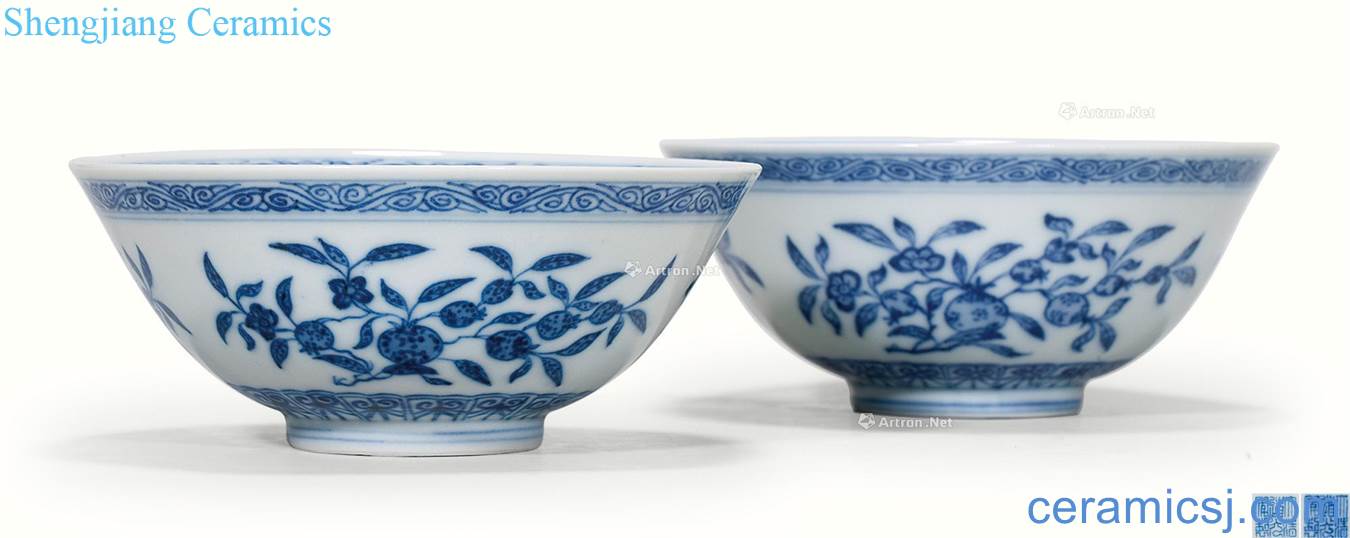 Qing daoguang kiln Blue and white sanduo green-splashed bowls (a)