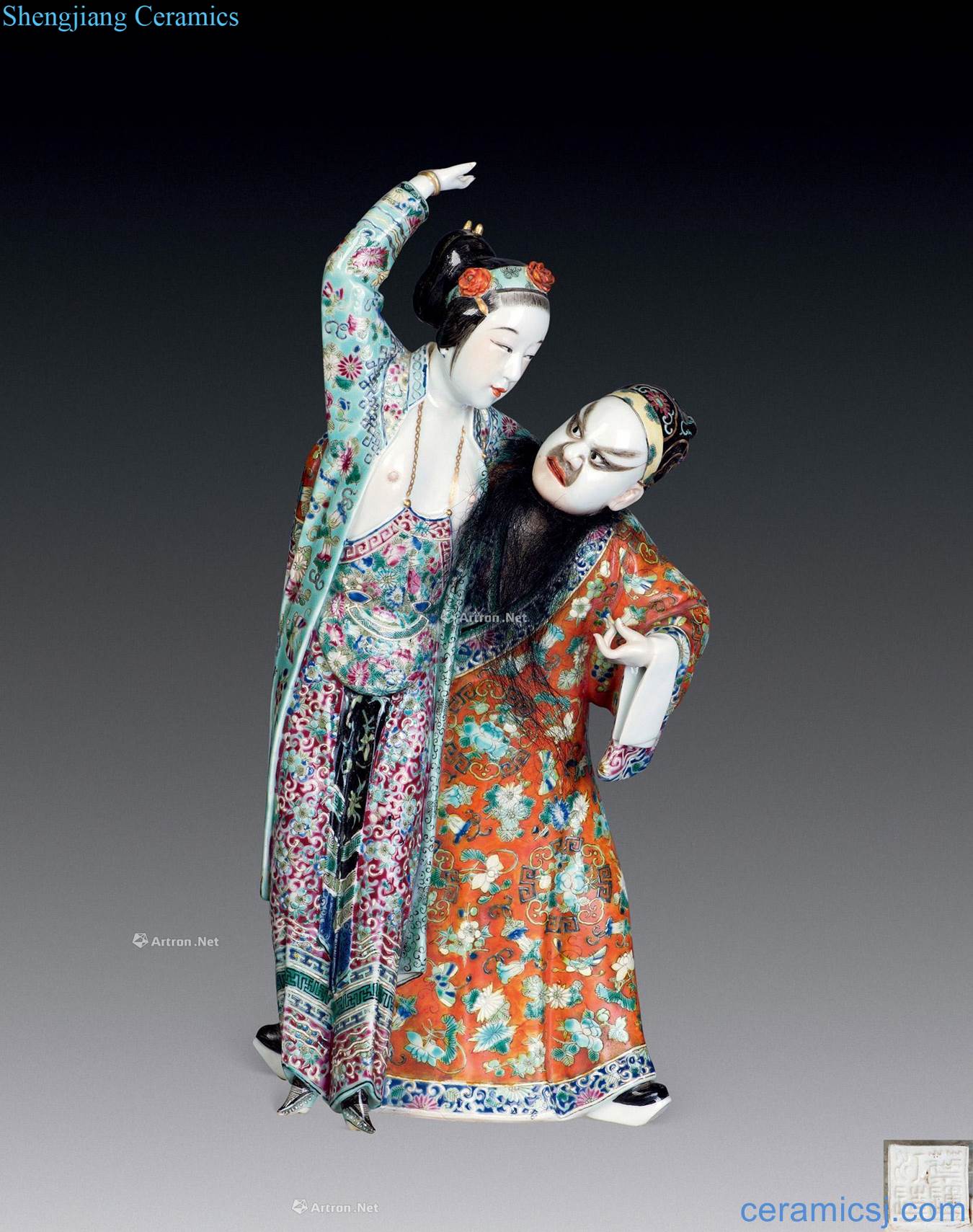 Qing famille rose porcelain as the awaken of spring opera characters