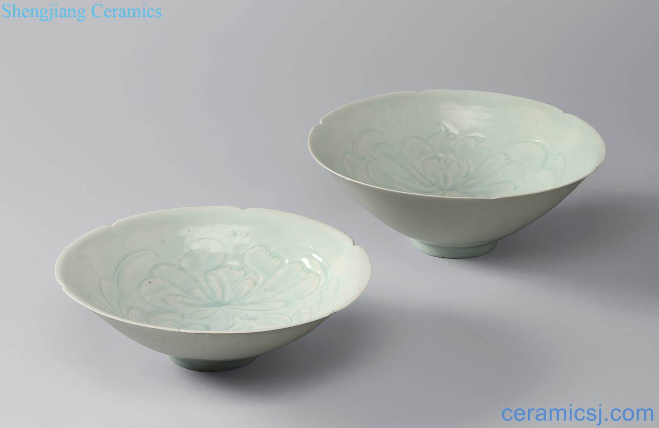 Song dynasty (960-1279), jingdezhen kiln green craft score flowers peony grains mouth bowl (a set of two)