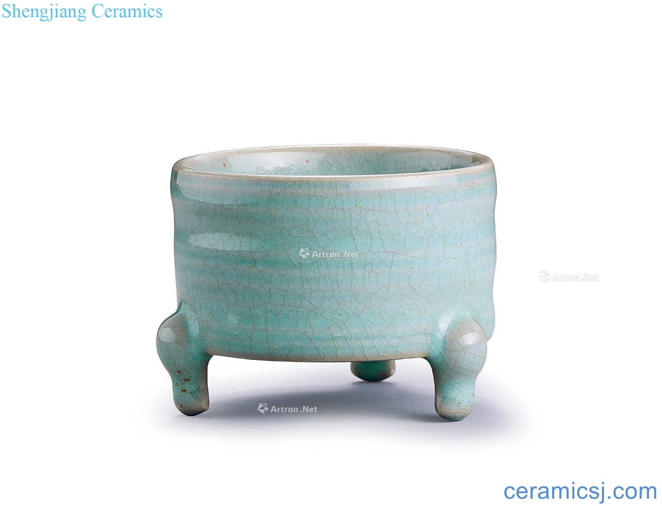 Song powder blue glaze furnace with three legs