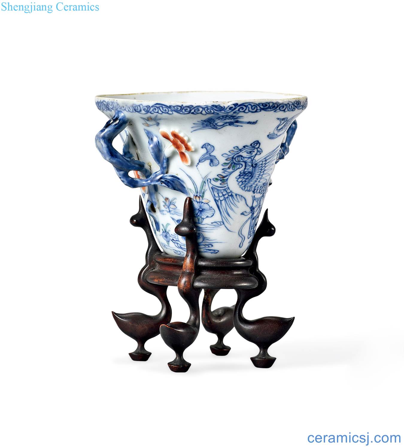 The qing emperor kangxi bucket color lotus pond yuanyang cup