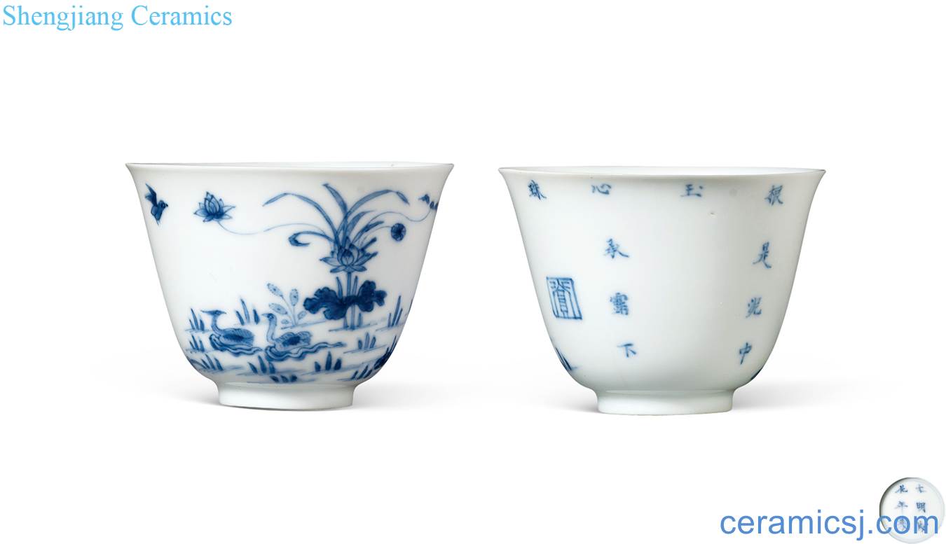 Blue and white lotus pond yuanyang figure of the reign of emperor kangxi poetry cup