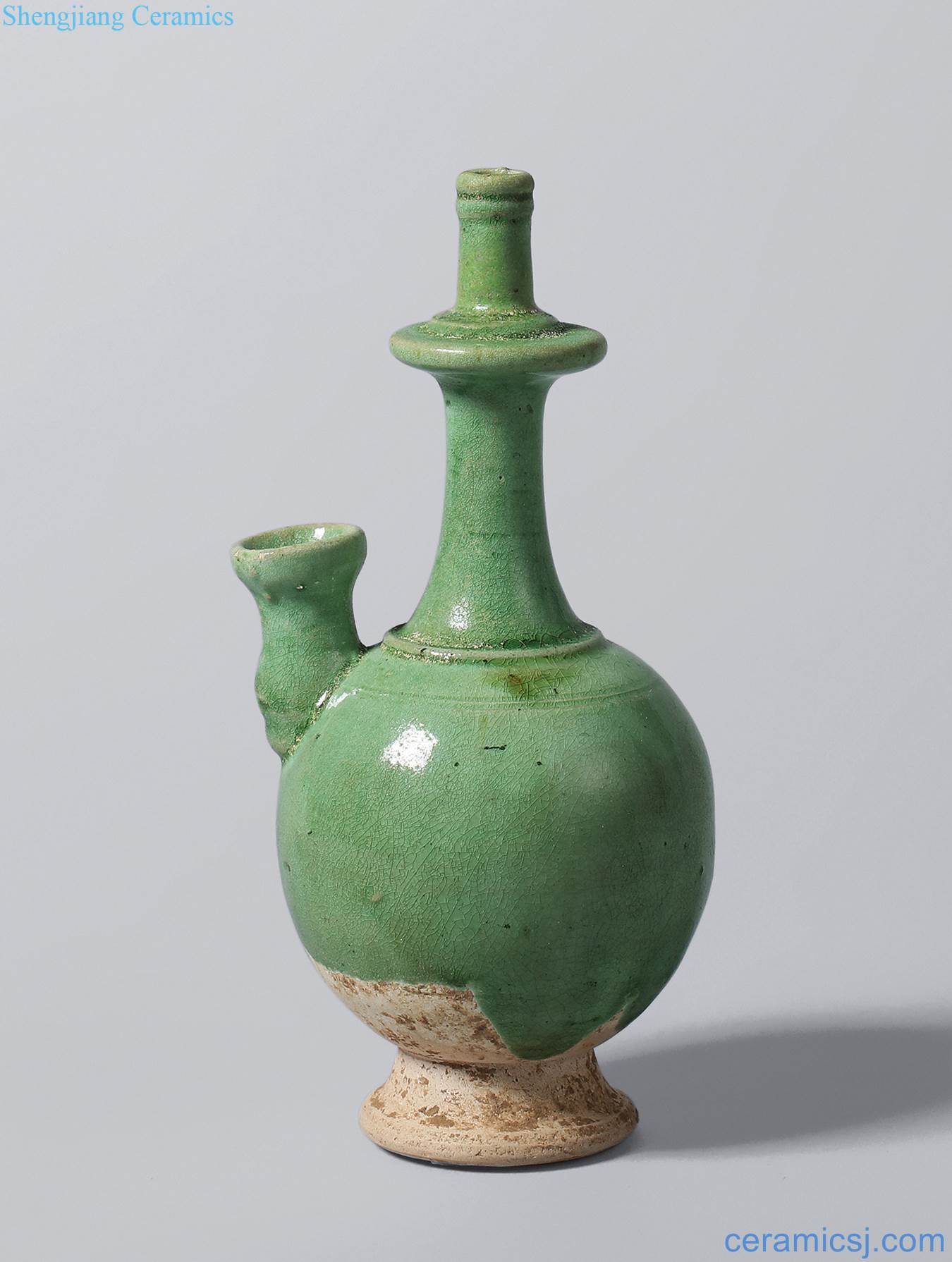 Tang (618-907), net bottle green glaze