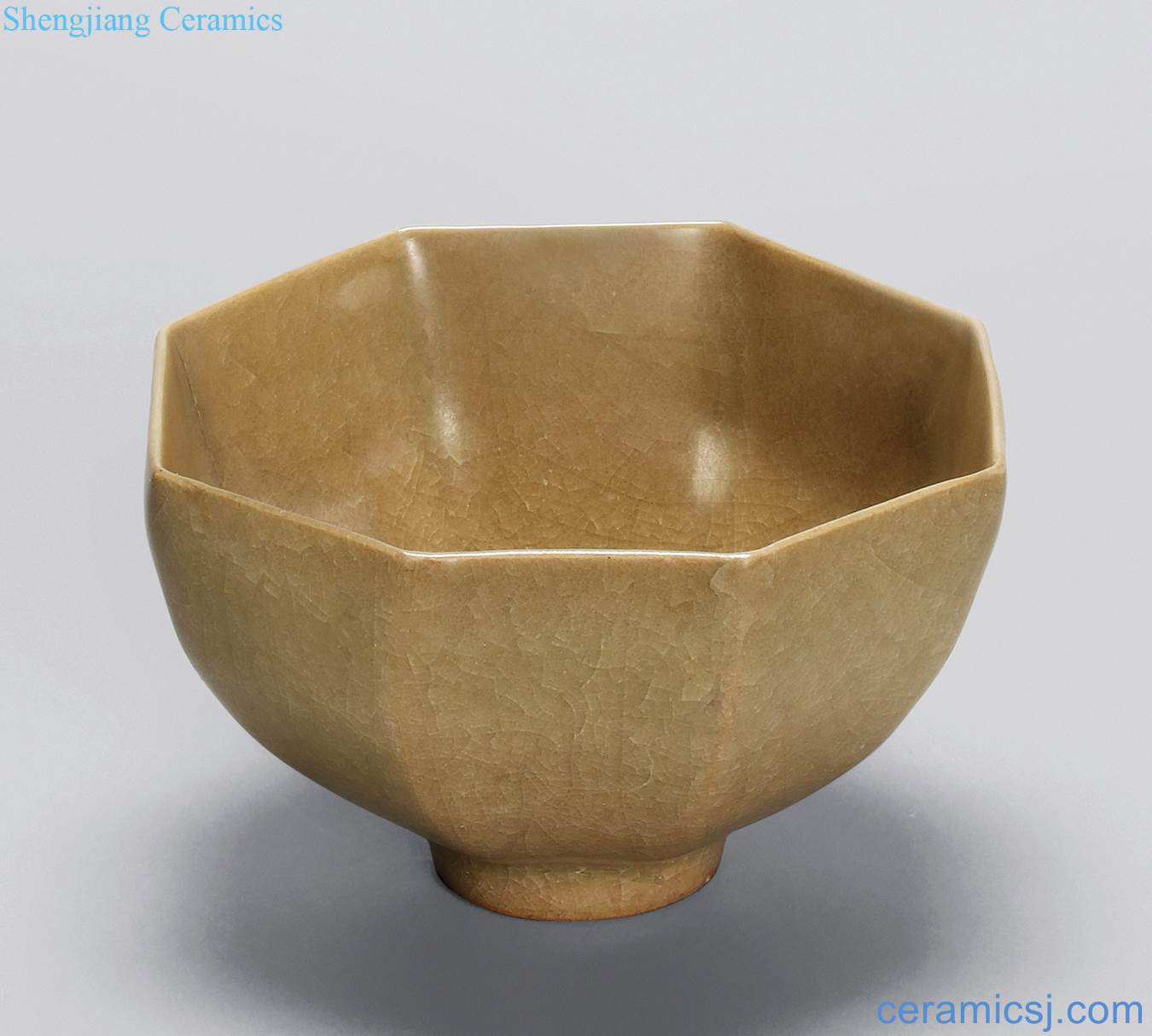 The southern song dynasty (1127-1279), blue glaze eight longquan cream-colored square cup