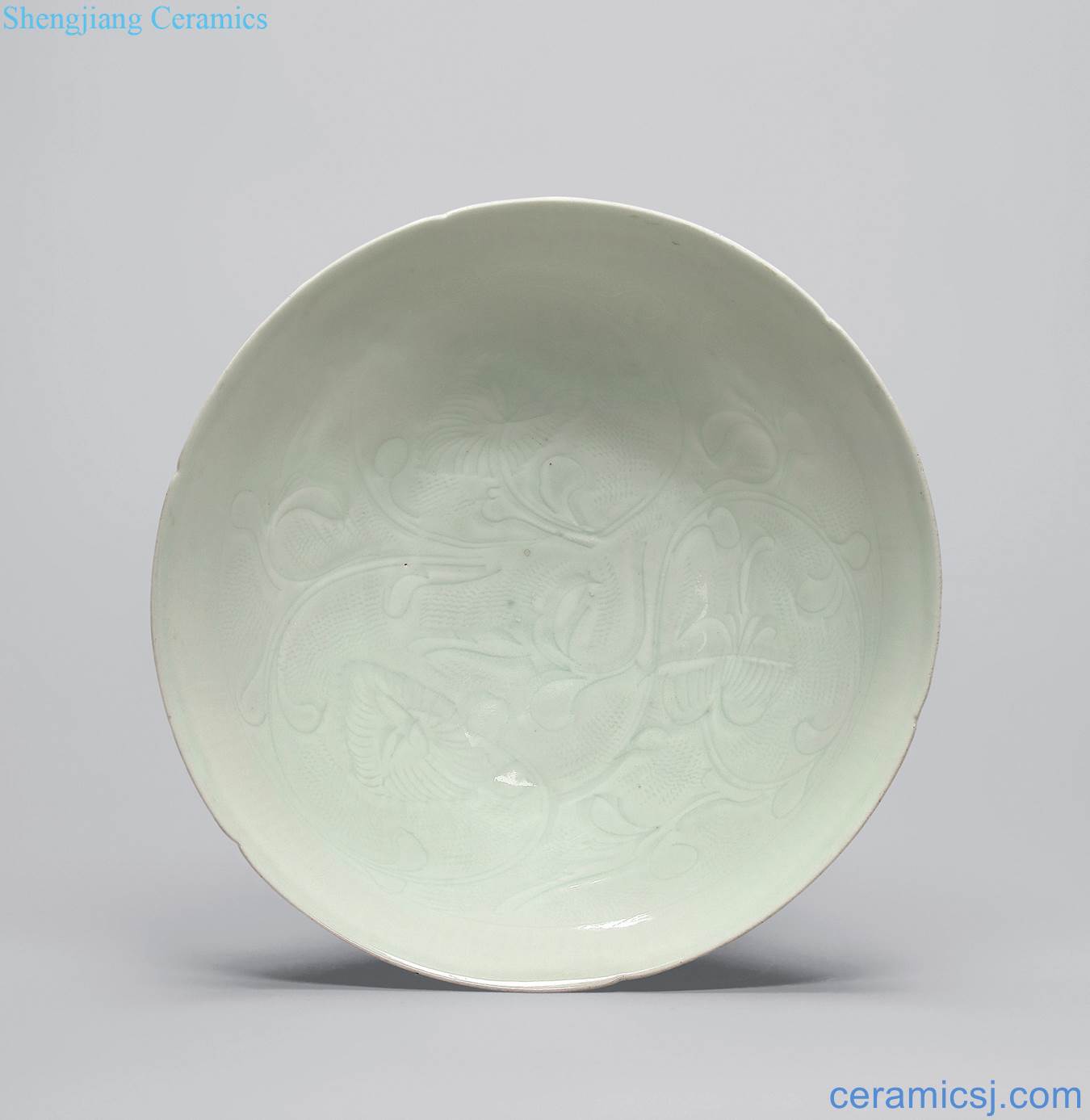 Song dynasty (960-1279) of jingdezhen blue white glaze score put chrysanthemums grain kwai mouth bowl