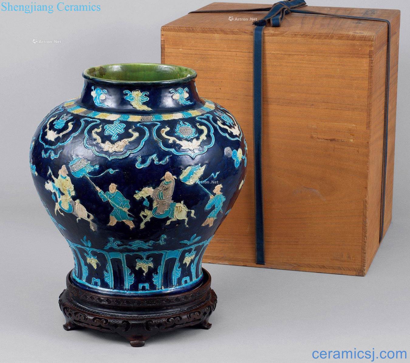 Ming method take coats figure large pot of travel