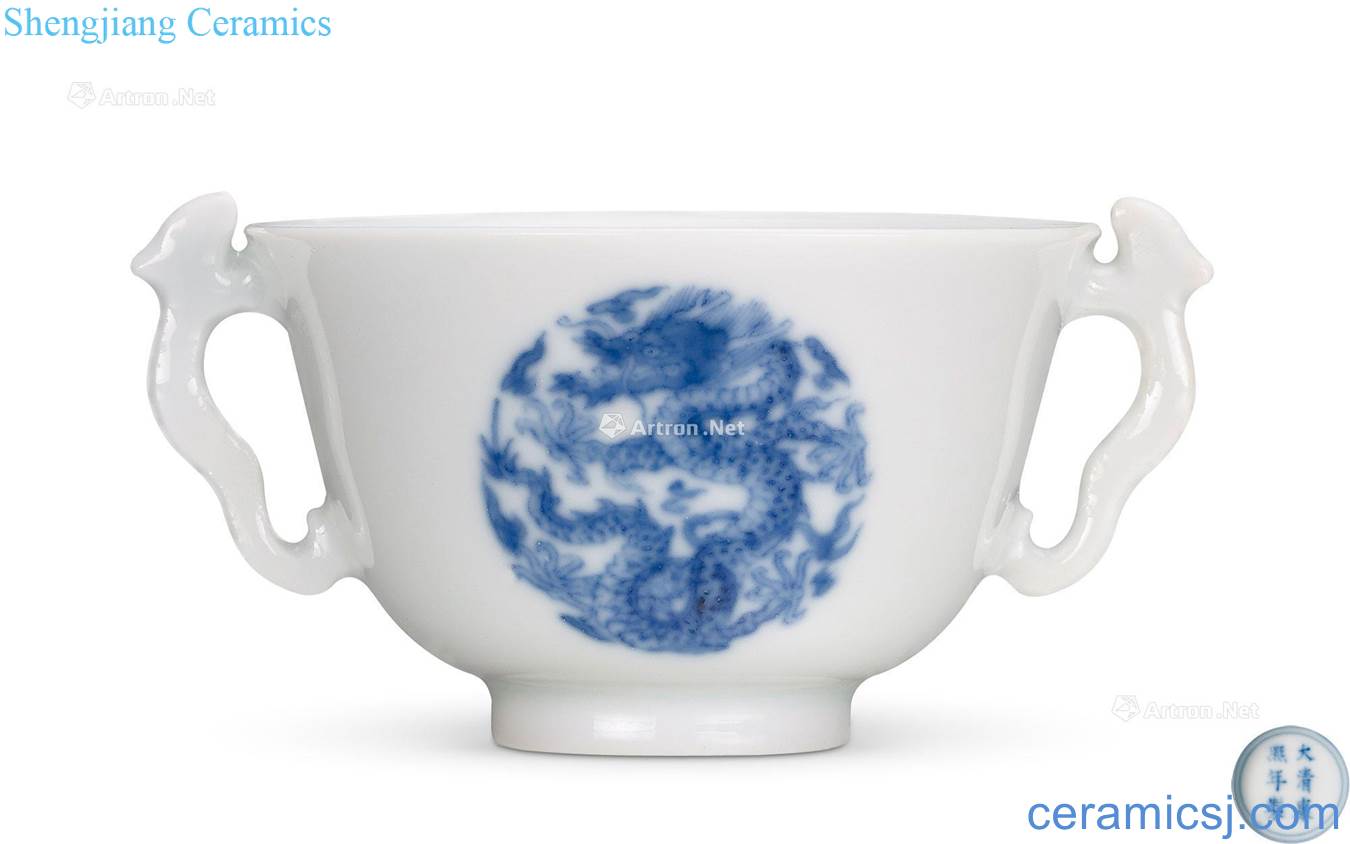 The qing emperor kangxi Blue and white dragon ear cup