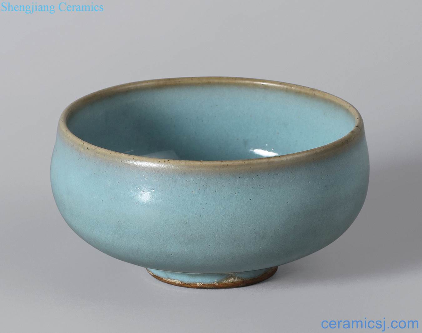 Northern song dynasty (960-1127) and gold (1115-1234), the sky blue glaze masterpieces in the bowl