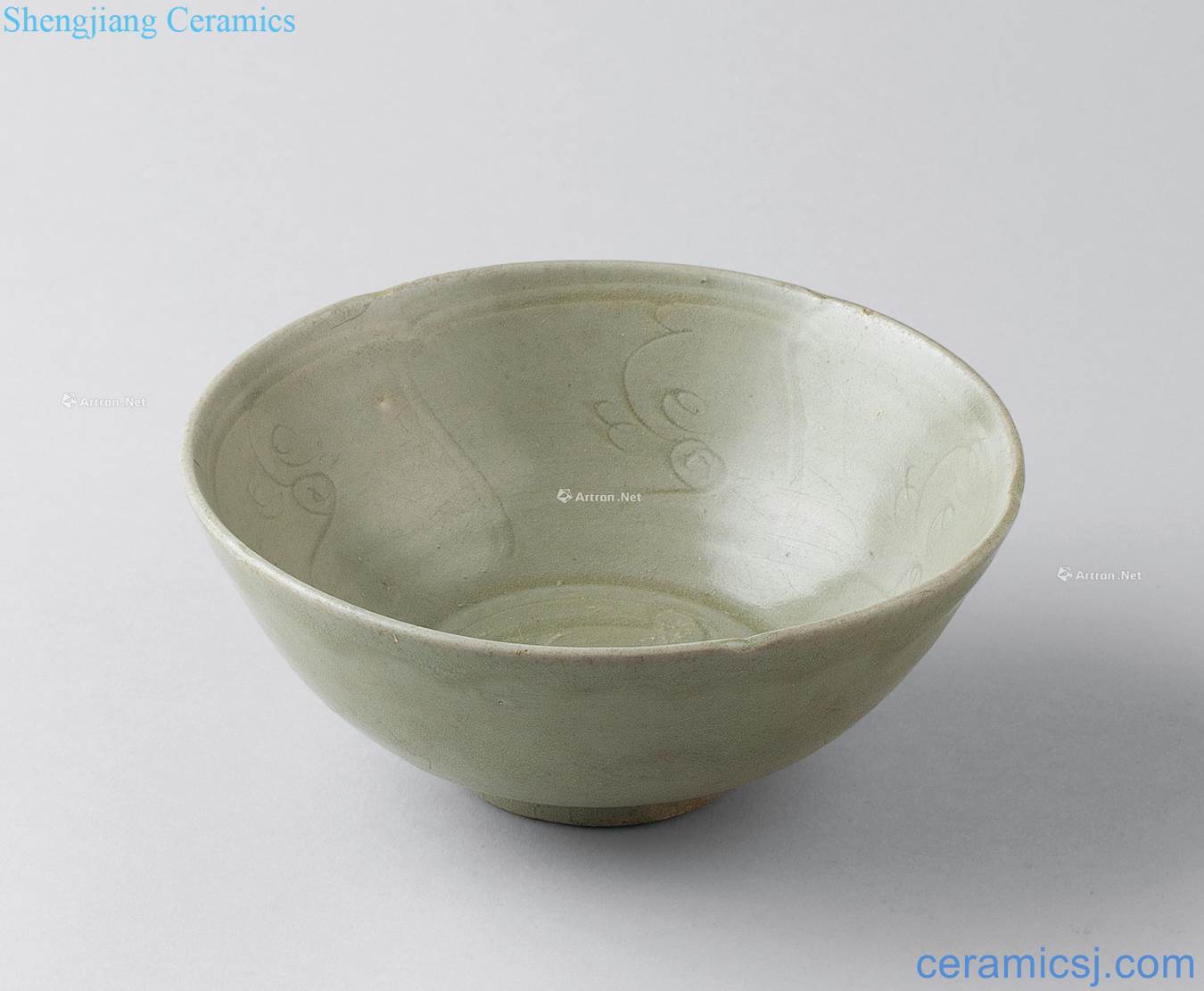 The song dynasty (960-1279) of the kiln hand-cut moire kwai bowl