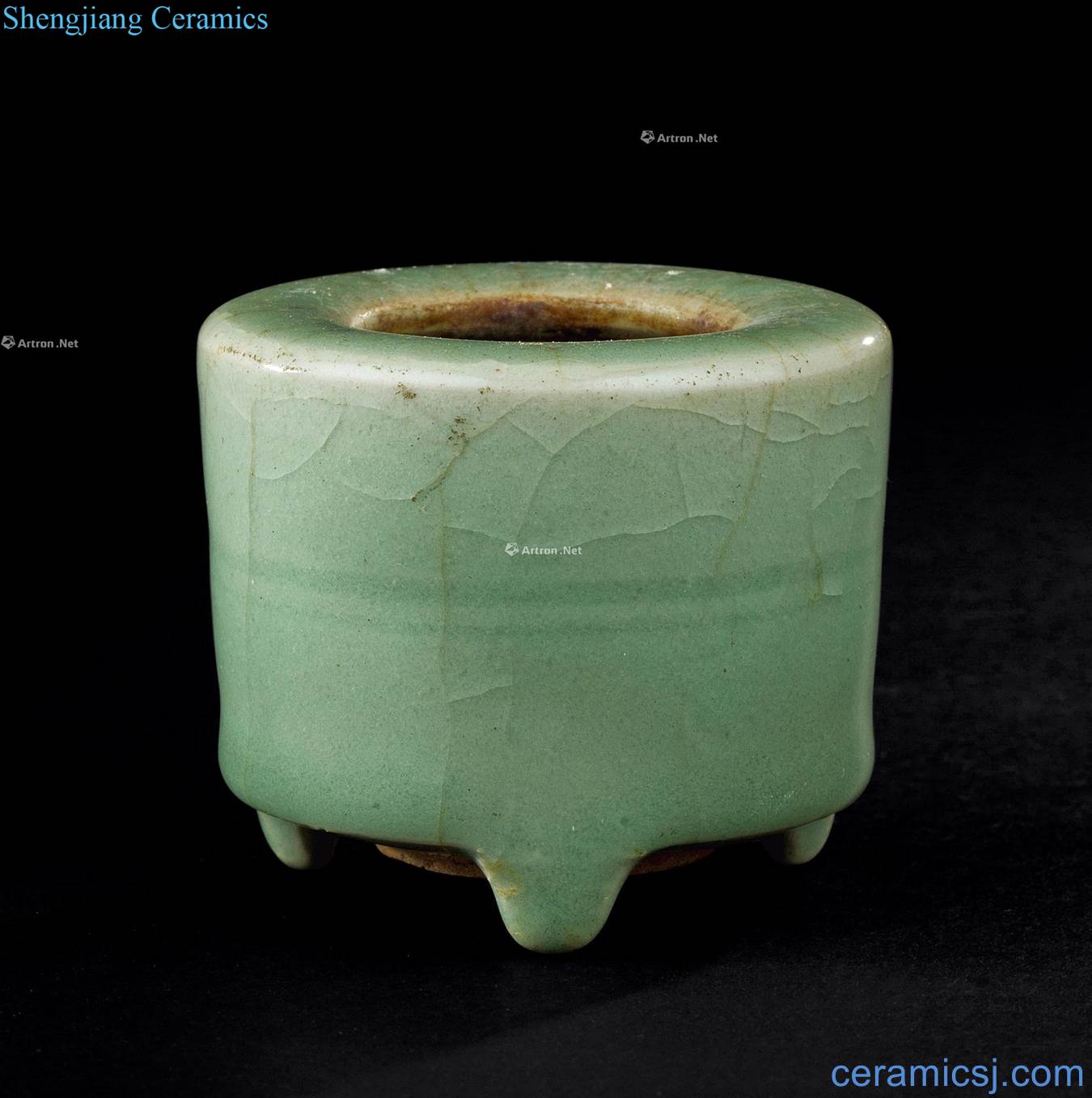Yuan dynasty (1279-1368), longquan celadon three-legged incense burner