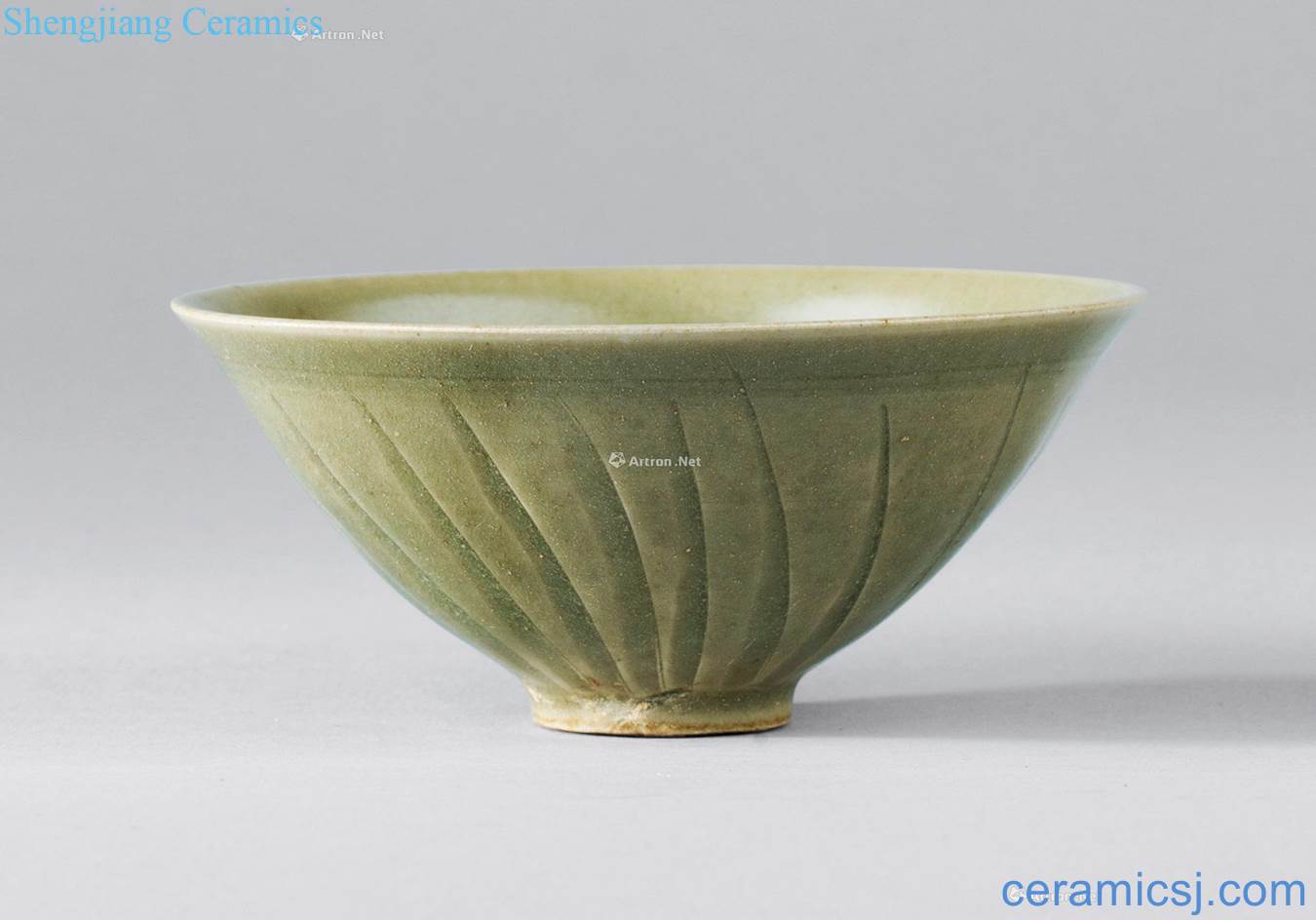The song dynasty (960-1179), yao state kiln carved bowl
