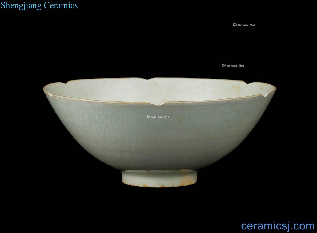 The song dynasty (960-1279), green hand-cut kwai mouth bowl