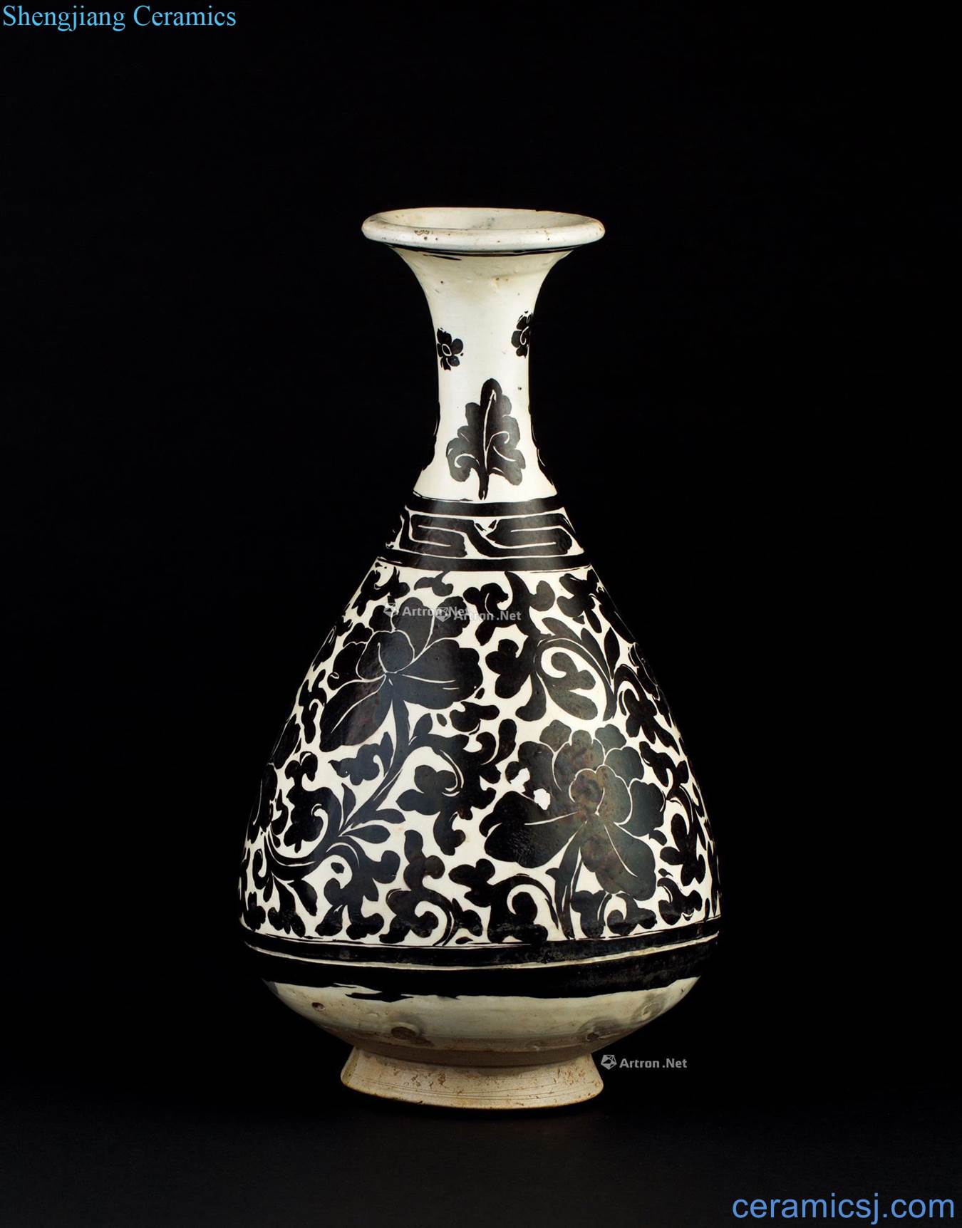The song dynasty (960-1279) magnetic state kiln water black flower vase