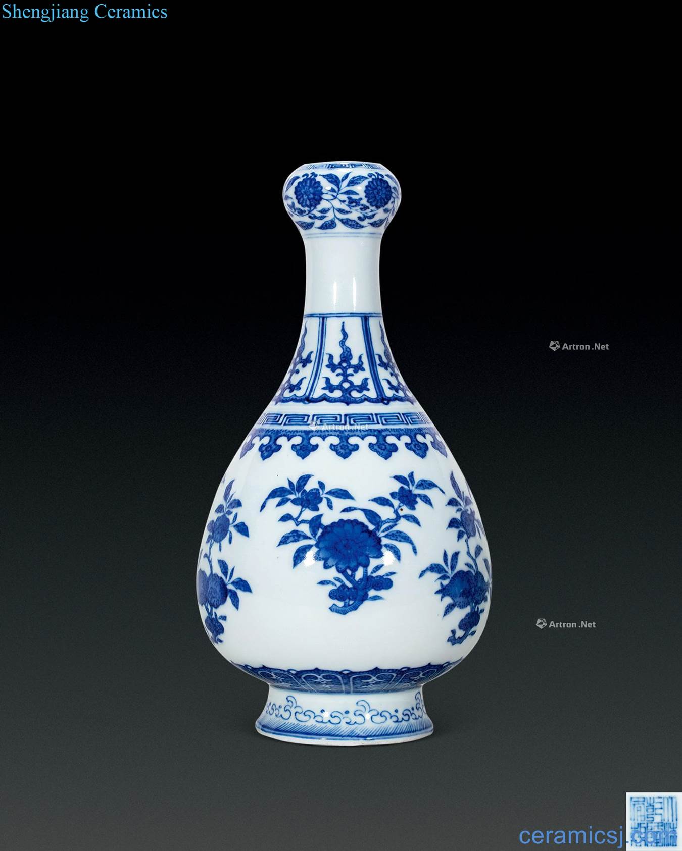 guangxu Blue and white ruffled branch sanduo fruit grain of garlic bottle