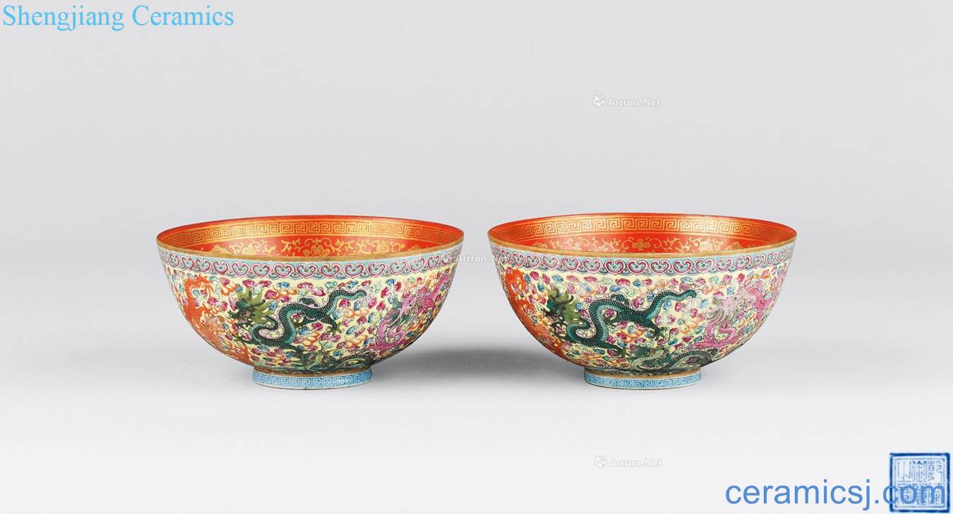 In the qing dynasty (1644-1911), thin body copper body powder enamel dragon bowls