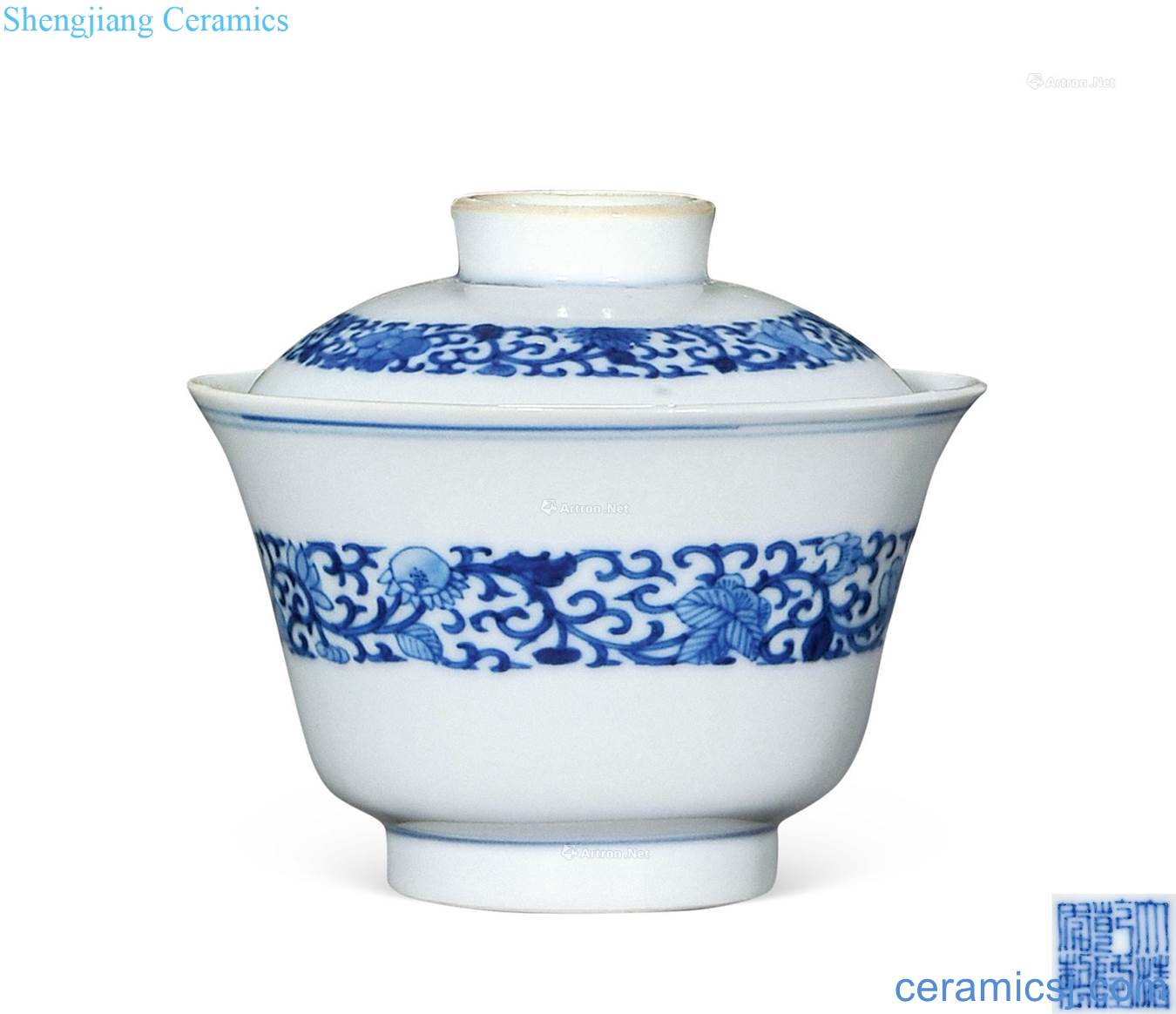 Qing qianlong Blue and white lotus flower grain tureen
