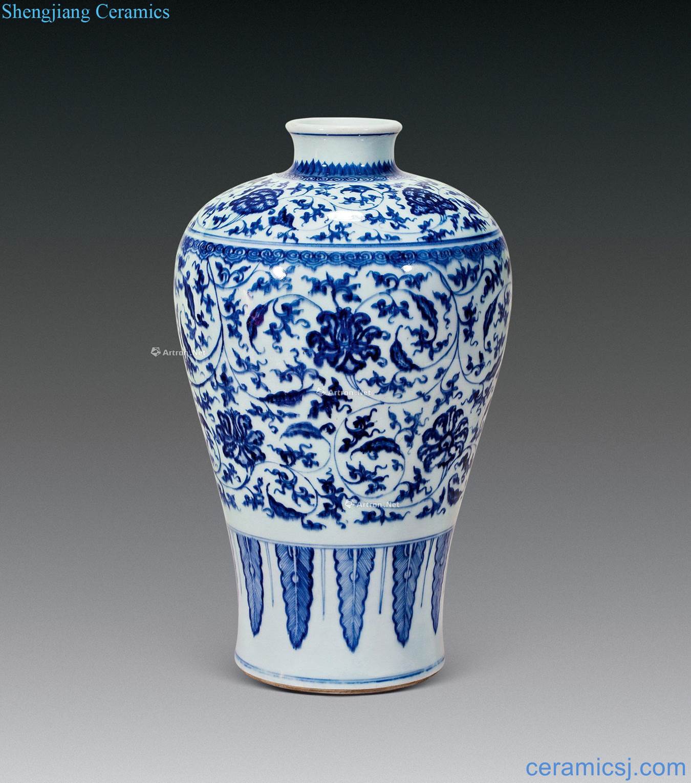 yongzheng Blue and white lotus flower grain mei bottle