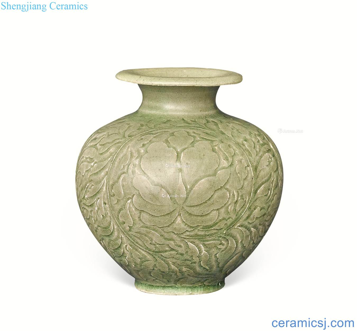 The kiln in tang dynasty blue glaze score vase