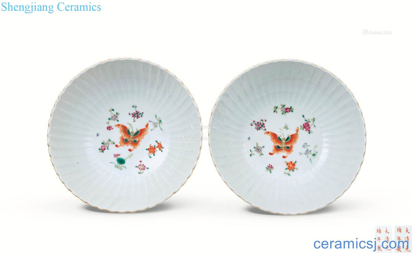 In the qing dynasty famille rose flowers prismatic butterfly tattoo bowl (a)