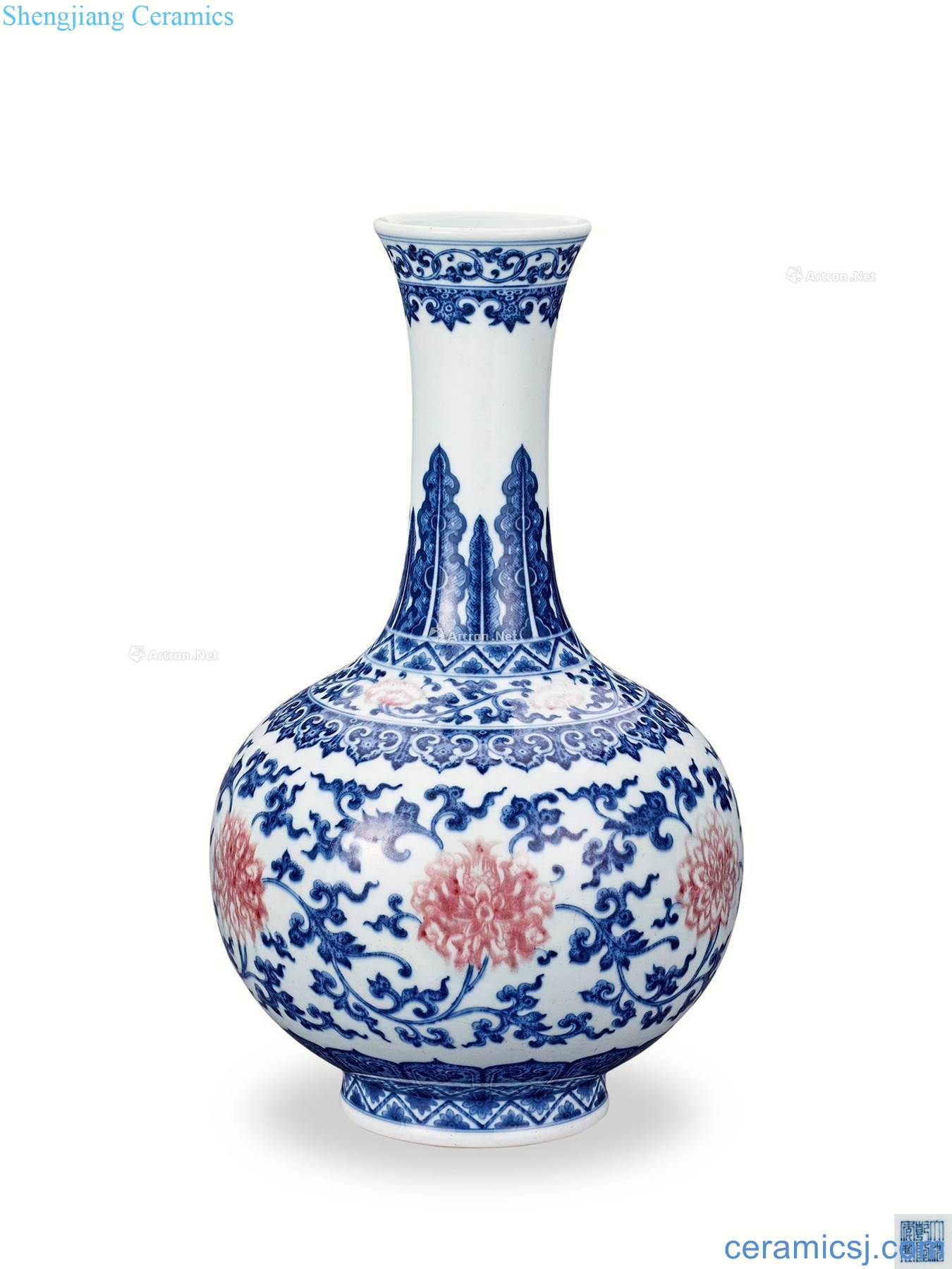 In the qing dynasty Blue and white peony youligong tangled branches of mulberry bottles