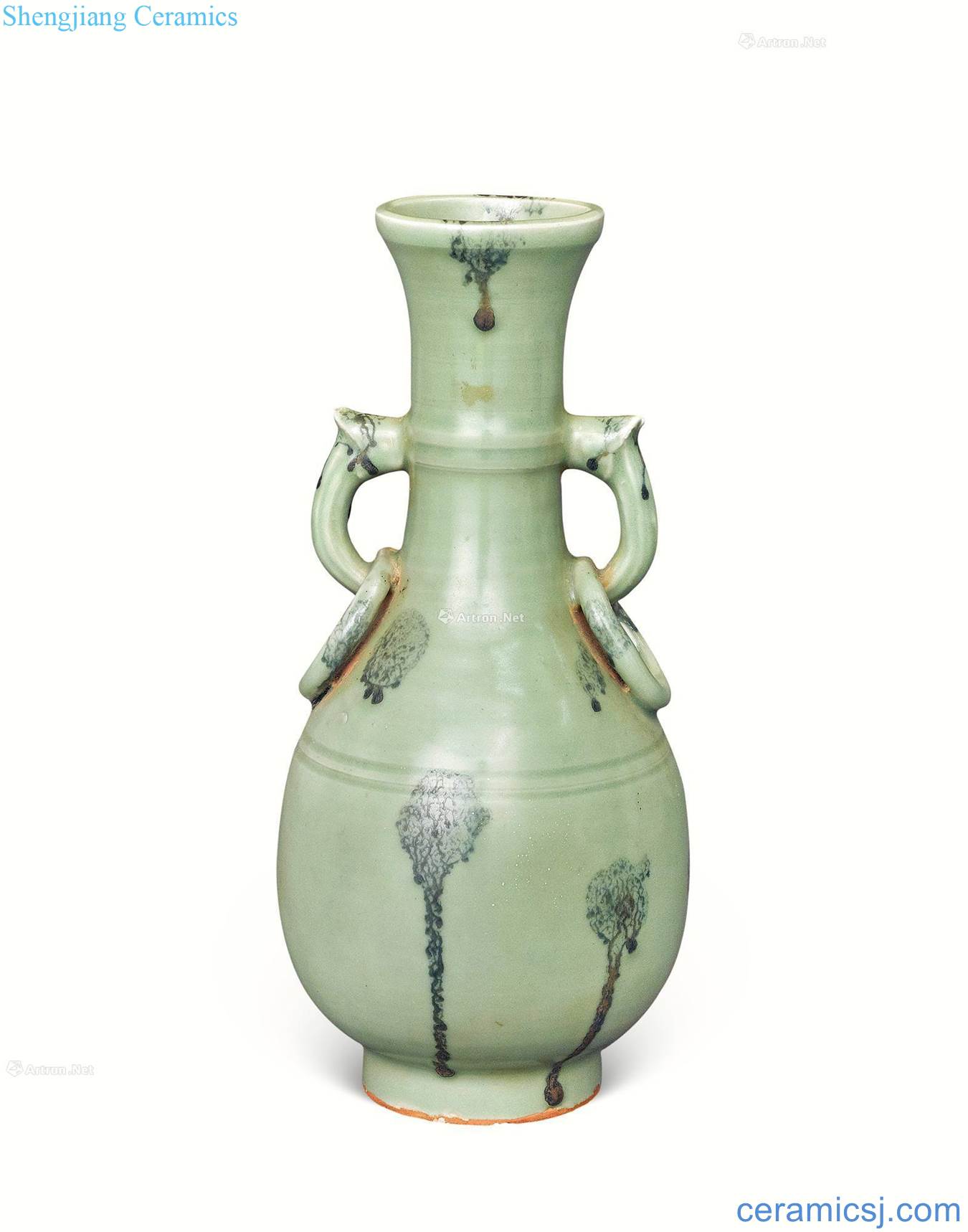 The yuan dynasty Longquan celadon glaze with the brown color