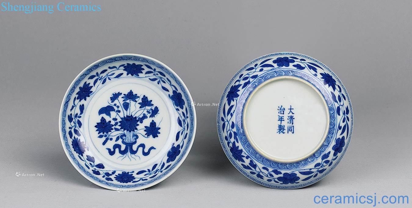 dajing Blue and white with a bunch of lotus plate (a)