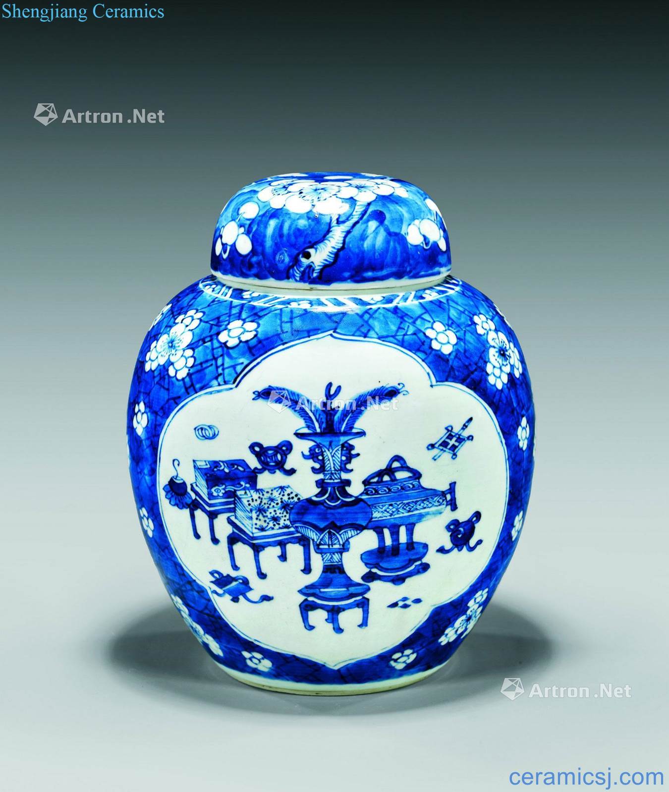 Blue and white porcelain cover pot kangxi years