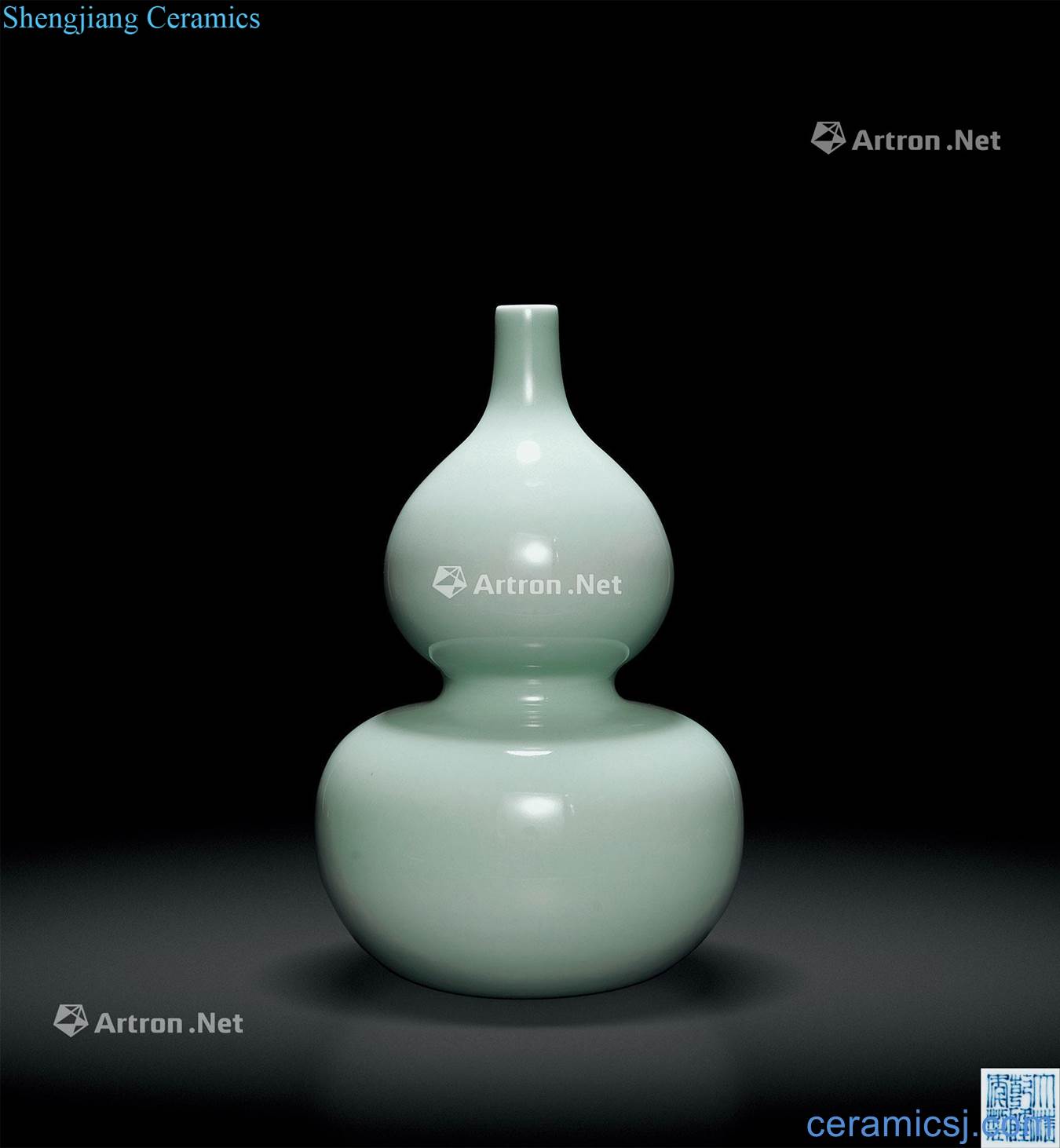 Qing qianlong powder blue glaze bottle gourd