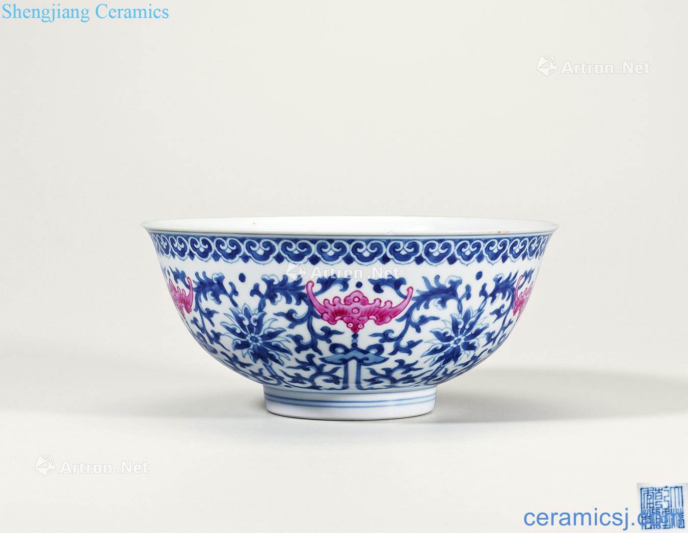 Qing qianlong Blue and white ruffled lotus flower and carmine bats green-splashed bowls