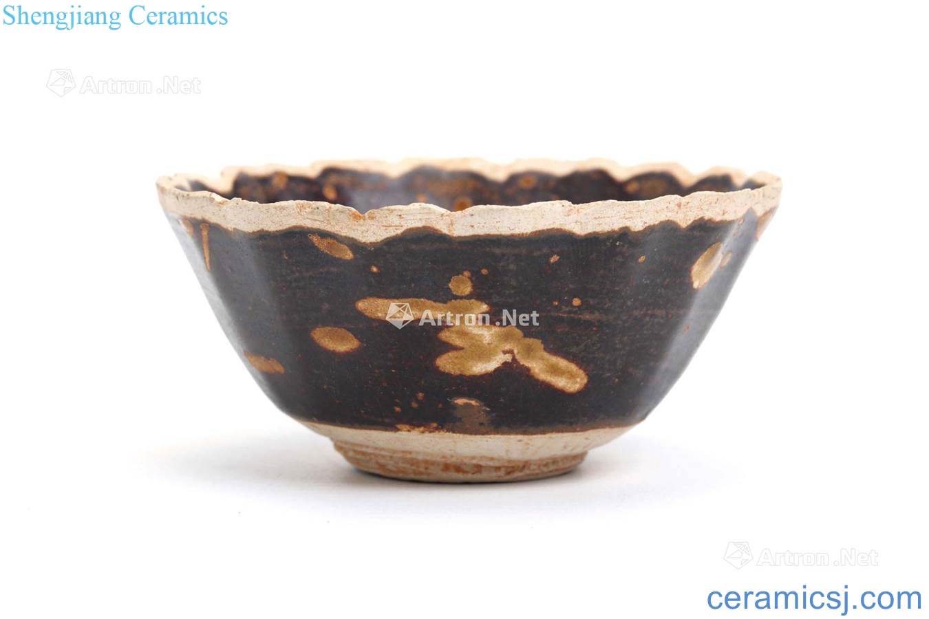The song dynasty Jizhou kiln white edge lines of curvature of the bowl
