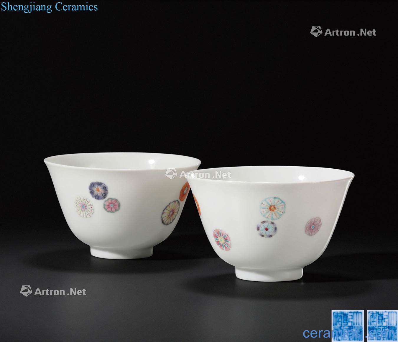 Qing qianlong pastel ball pattern glass (a)