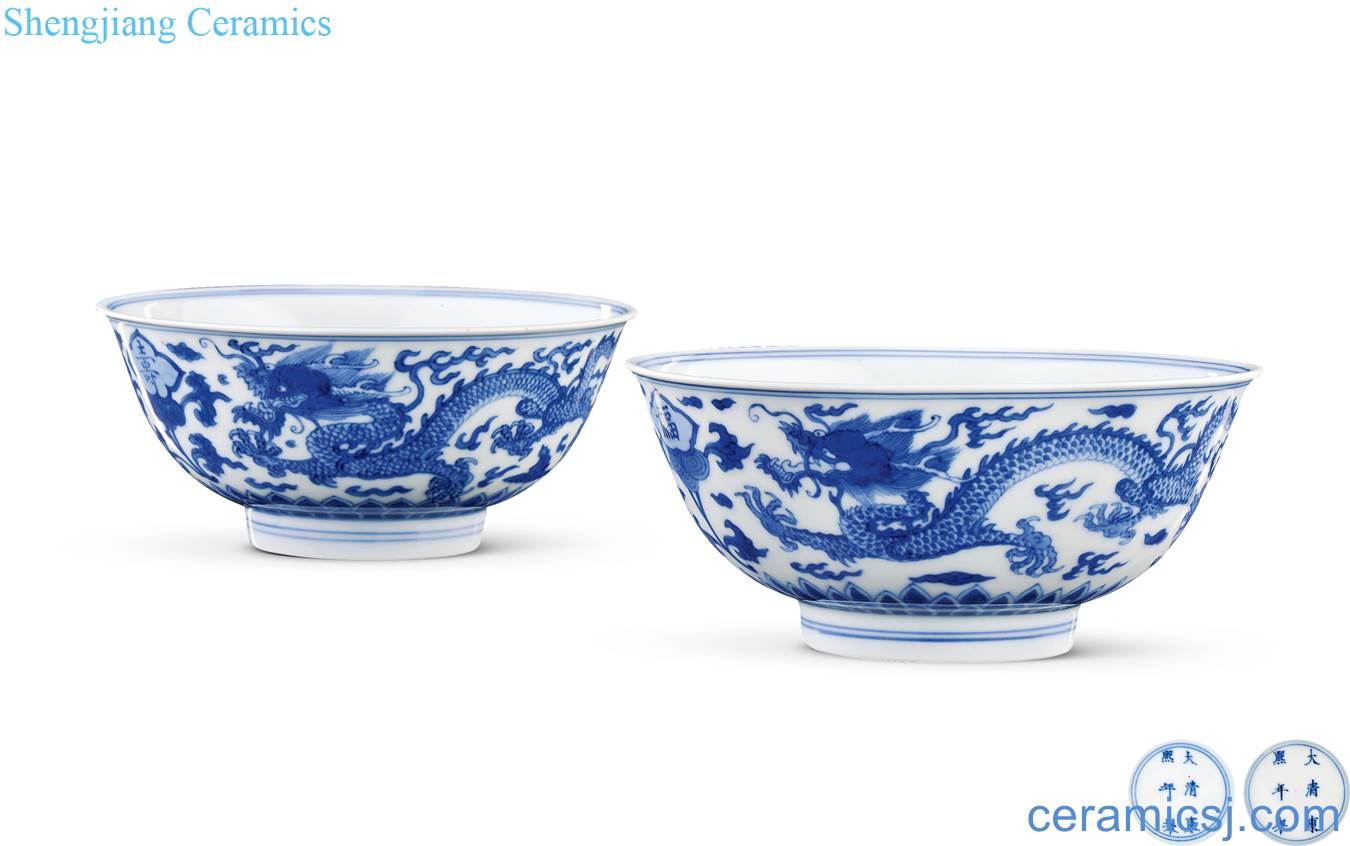 The qing emperor kangxi Blue and white live dragon bowl (a)