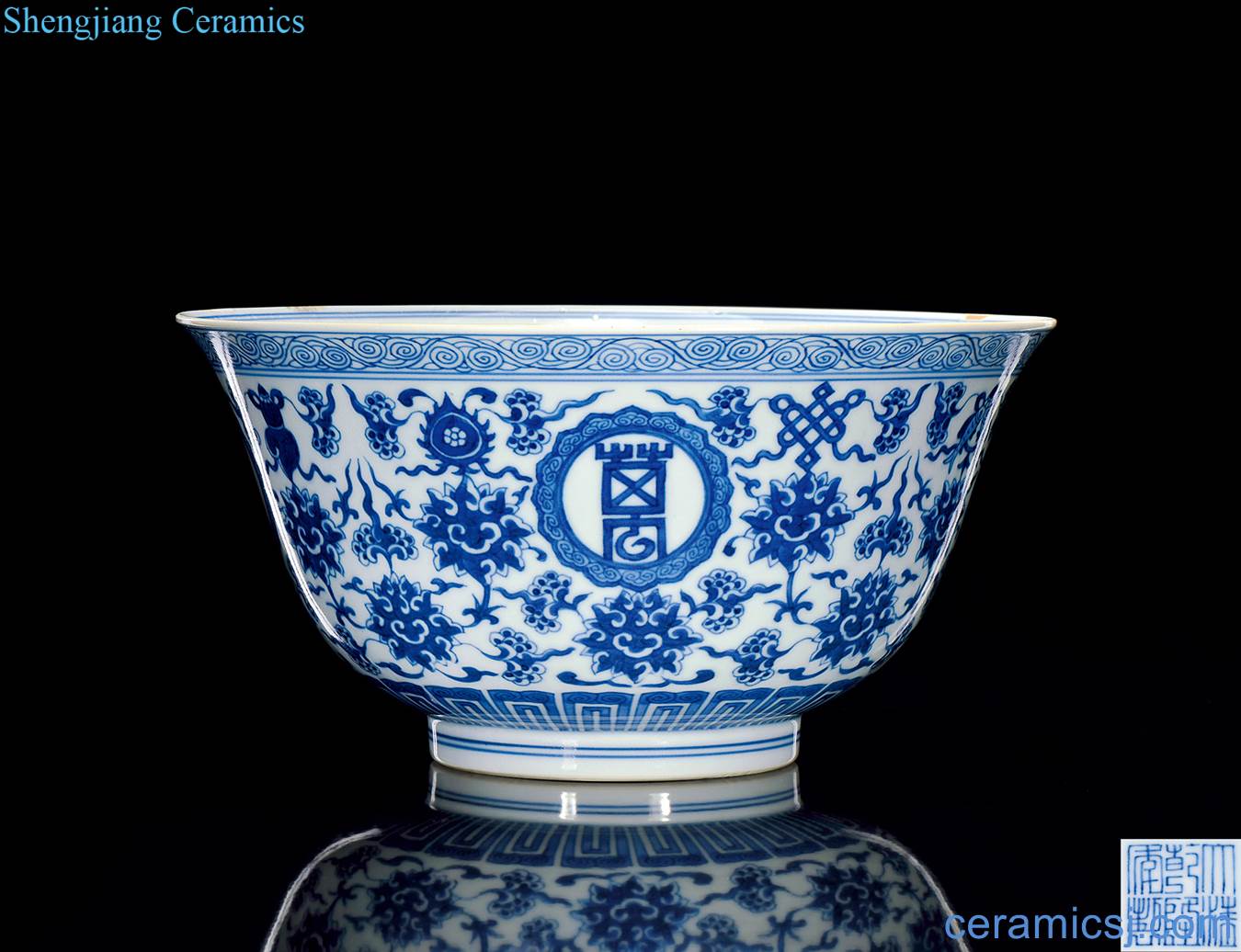 Qing qianlong Blue and white stays in grain big bowl
