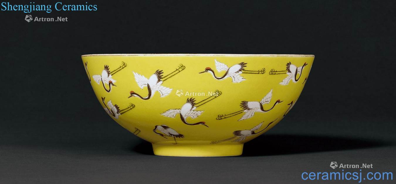 Qing daoguang To pastel yellow crane figure bowl