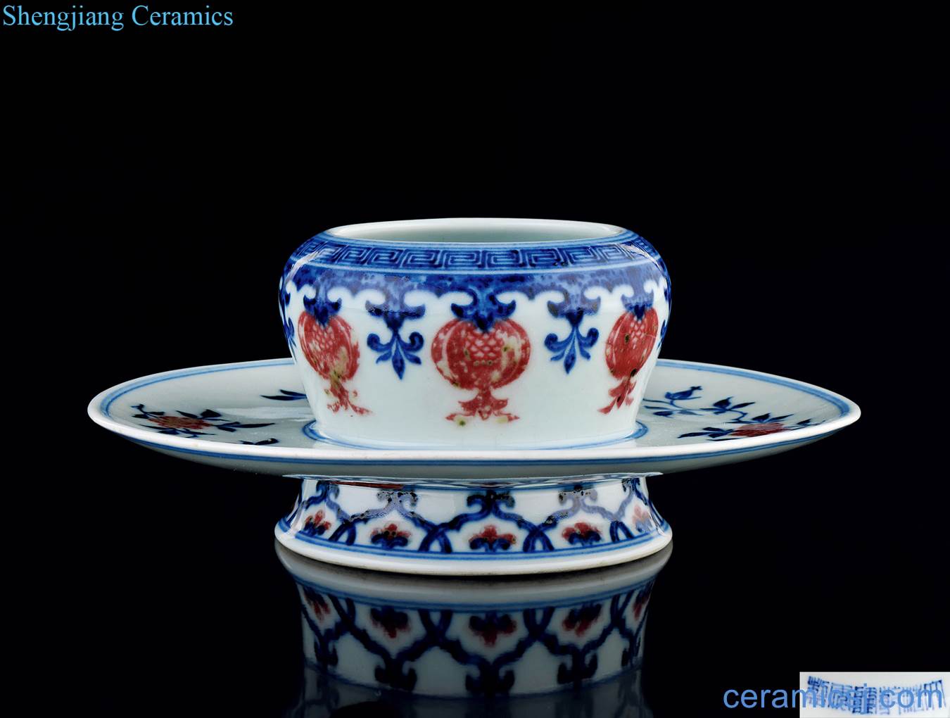 Qing qianlong Blue and white youligong flower grain to light