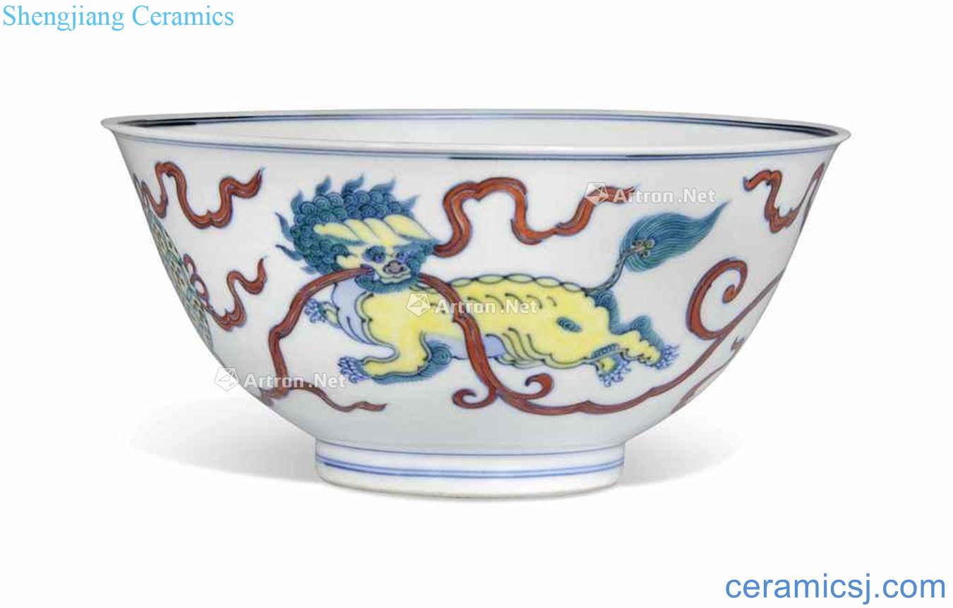 Qing qianlong bucket color red lion play ball green-splashed bowls