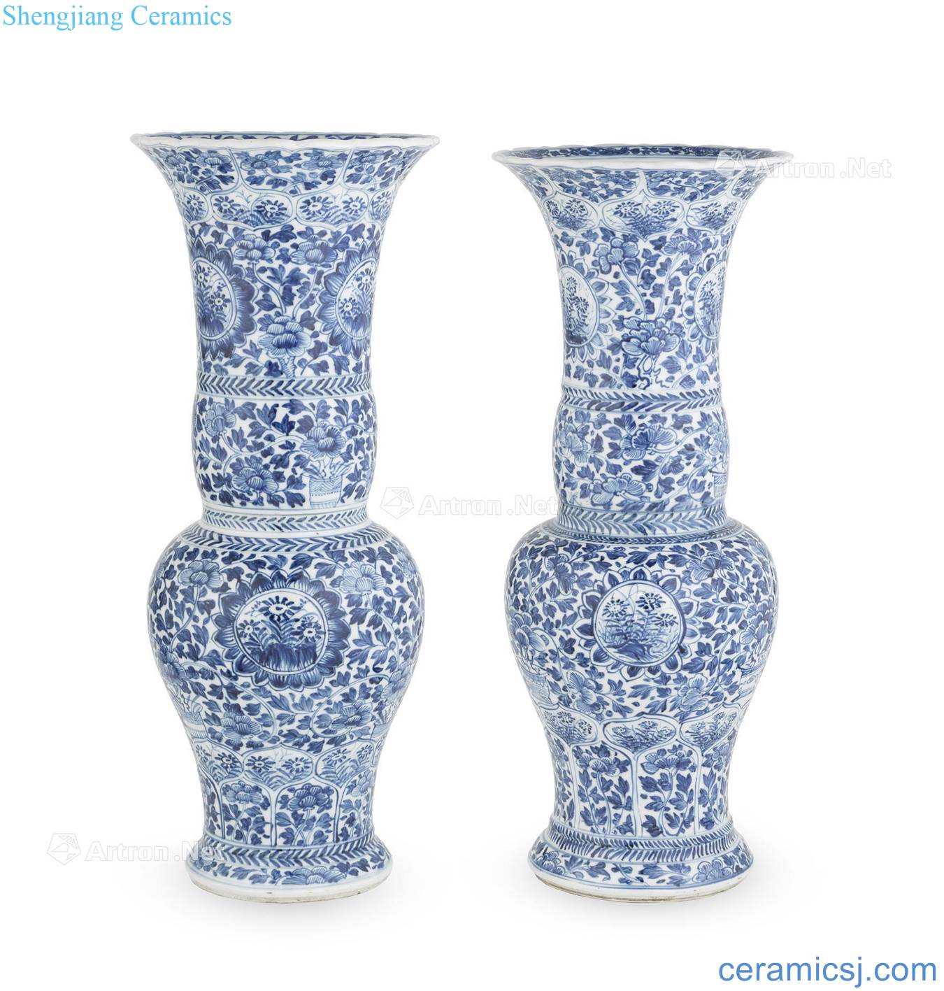 The qing emperor kangxi Blue and white peony lines ombre honour A pair of