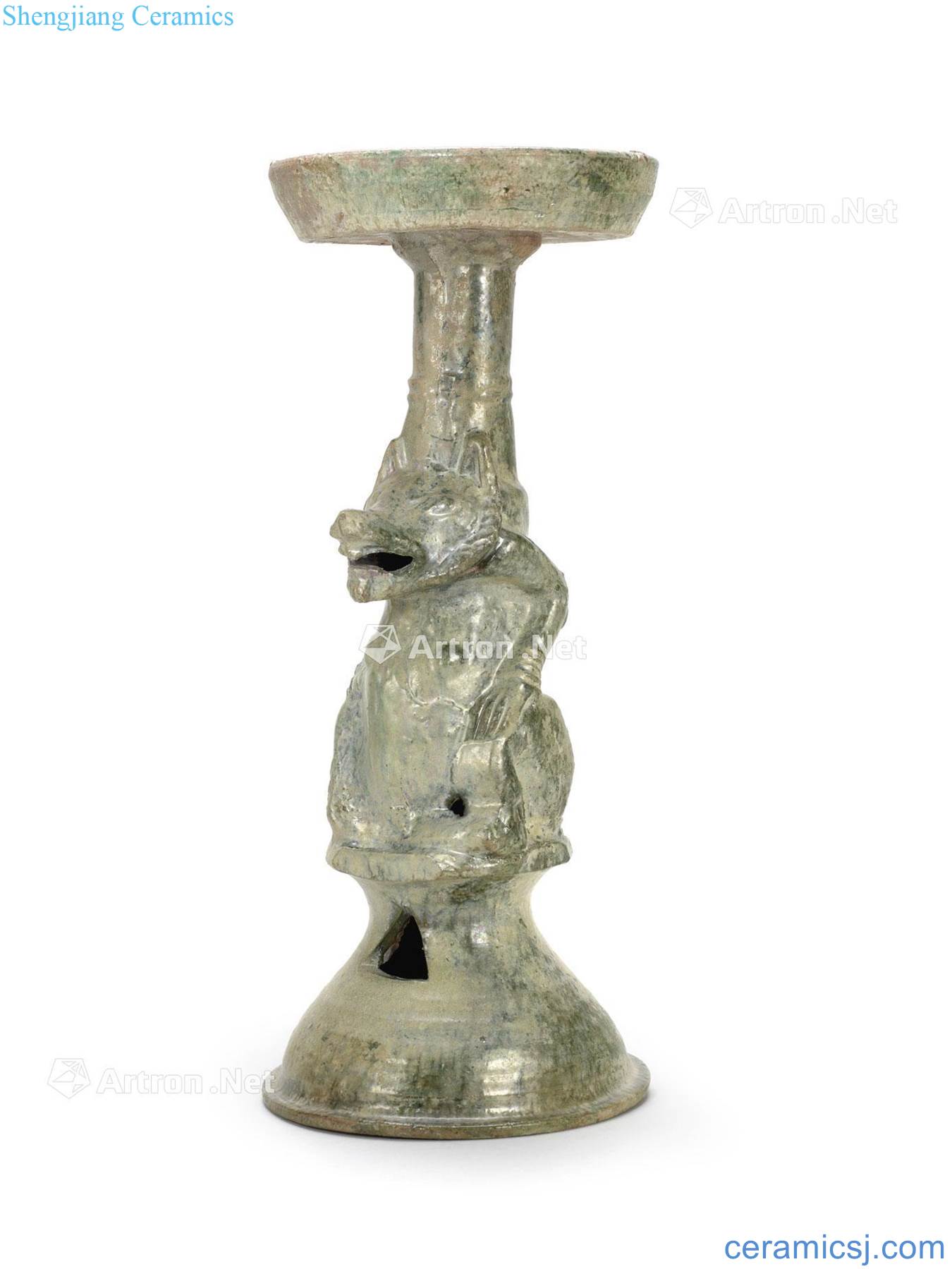 The eastern han dynasty Tao child blue glaze bear Pi bracket