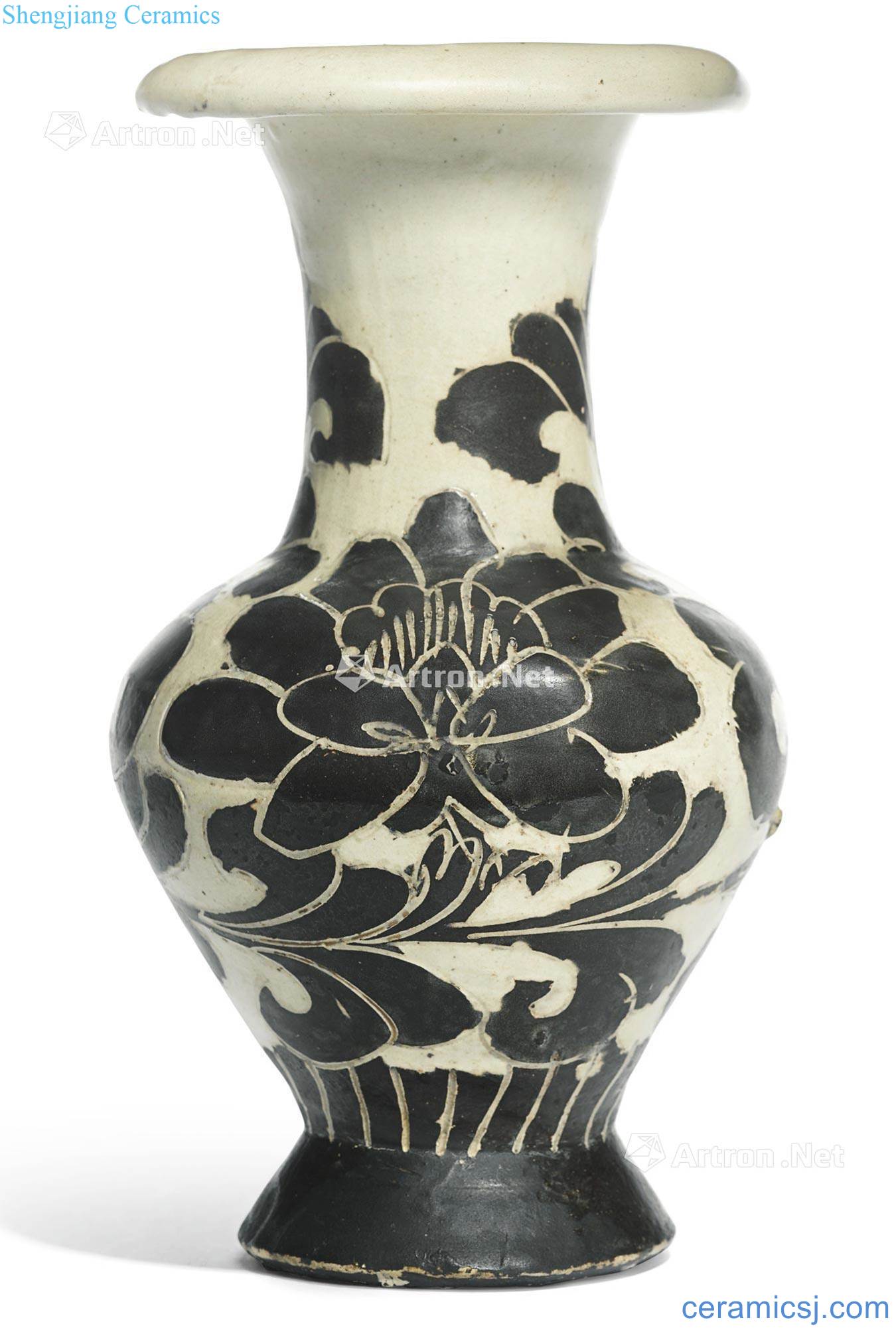 Northern song dynasty magnetic state kiln water color carved black peony grains bottle