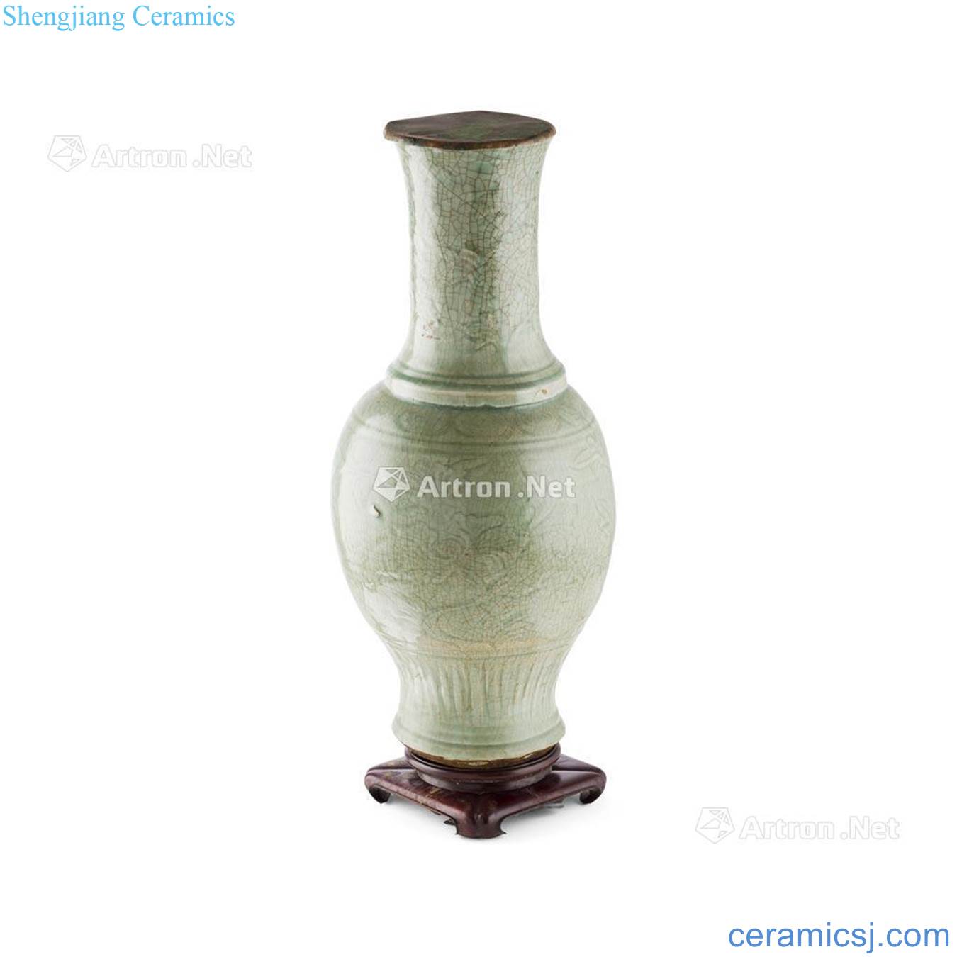 MING DYNASTY, 15 th/16 th CENTURY CELADON - GLAZED INCISED BALUSTER VASE