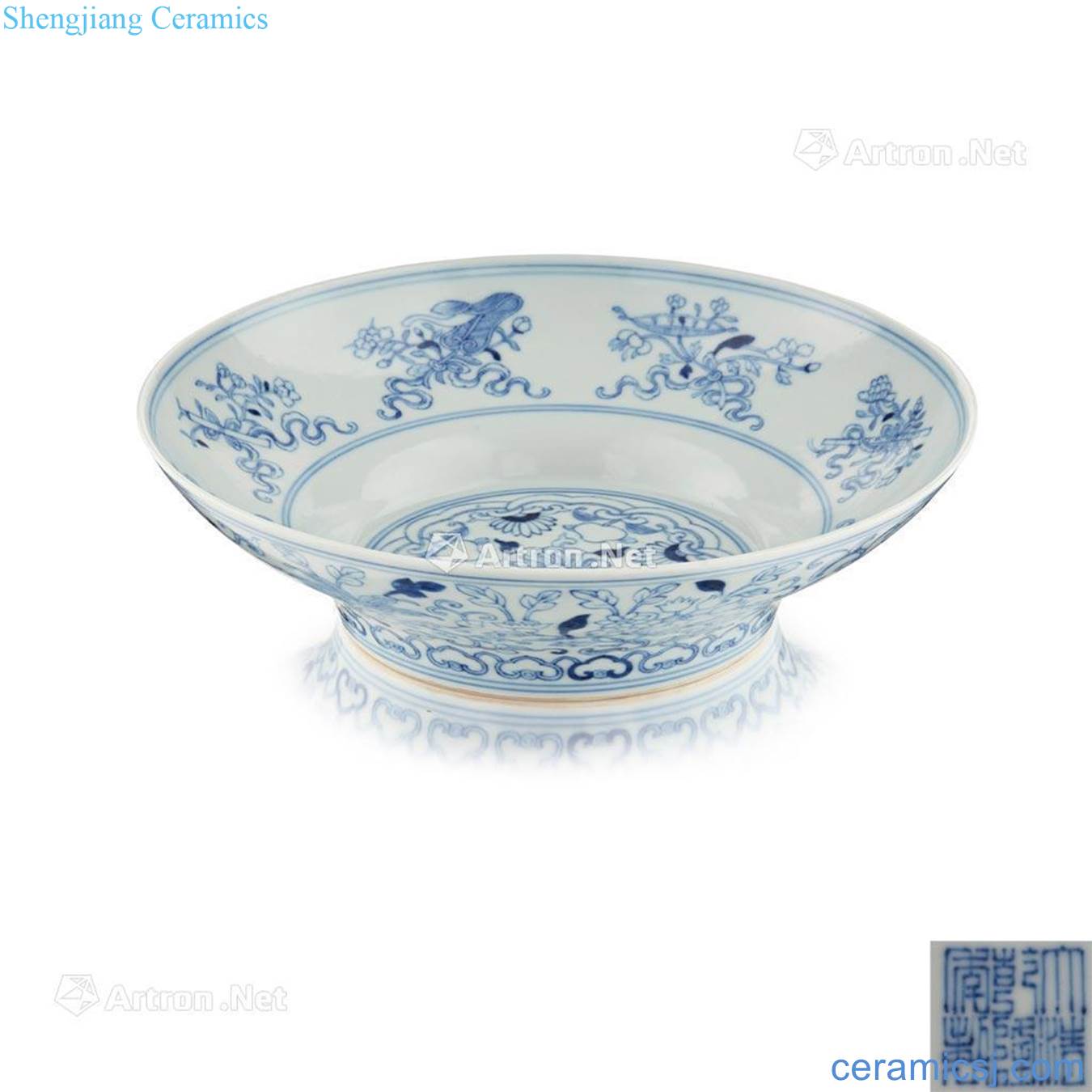 QIANLONG MARK AND OF THE PERIOD BLUE AND WHITE 'BAJIXIANG' DISH