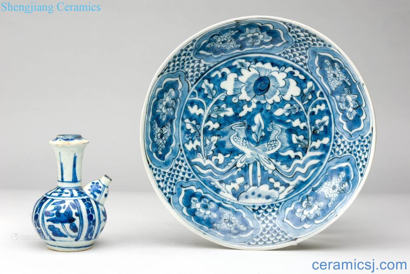 The late Ming dynasty In the 17th century Blue and white porcelain (two)