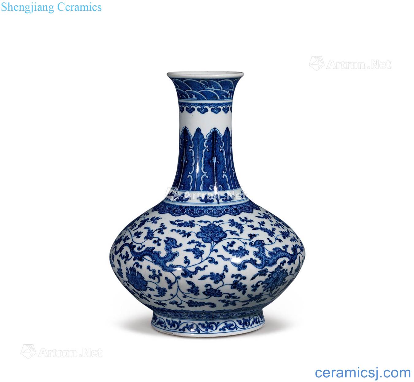 Emperor qianlong Blue and white dragon design
