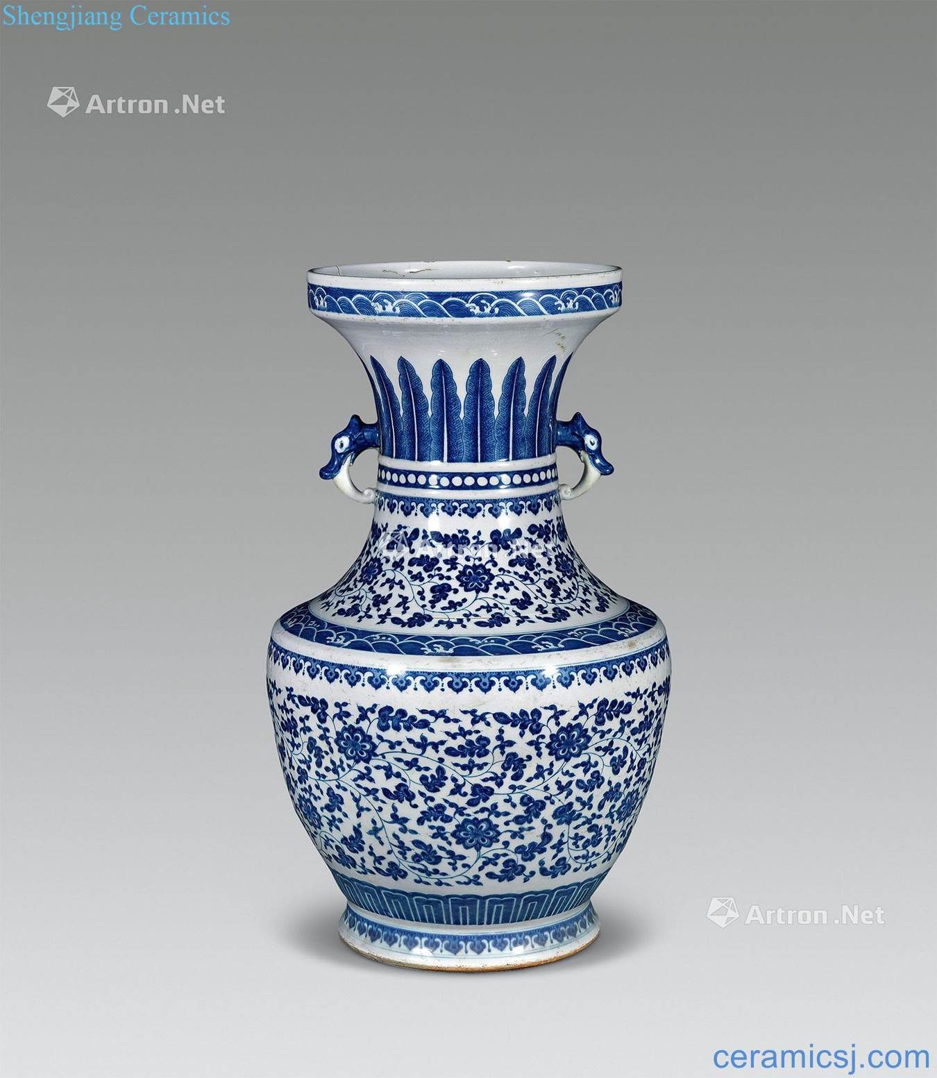 Qing qianlong Blue and white lotus flower dish large bottle