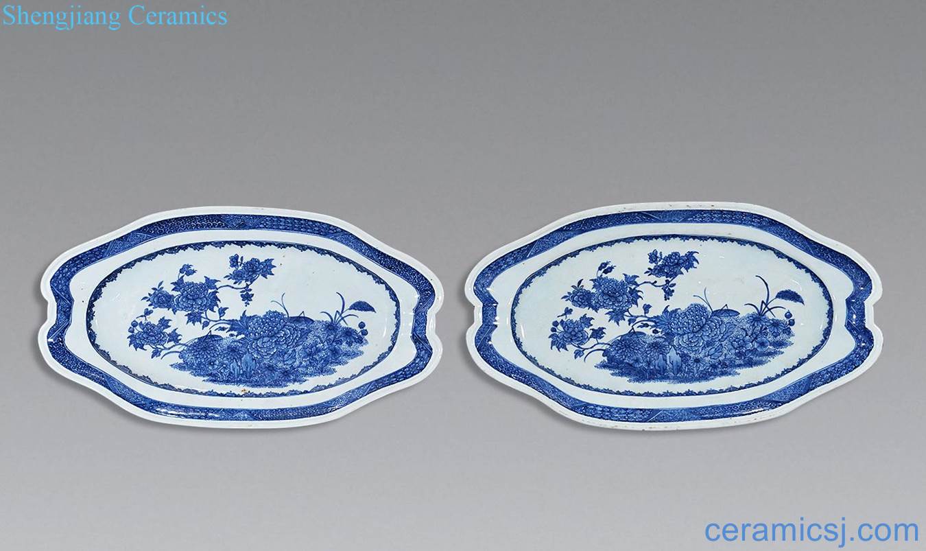 Qing qianlong Blue and white flower disc grasses (a)