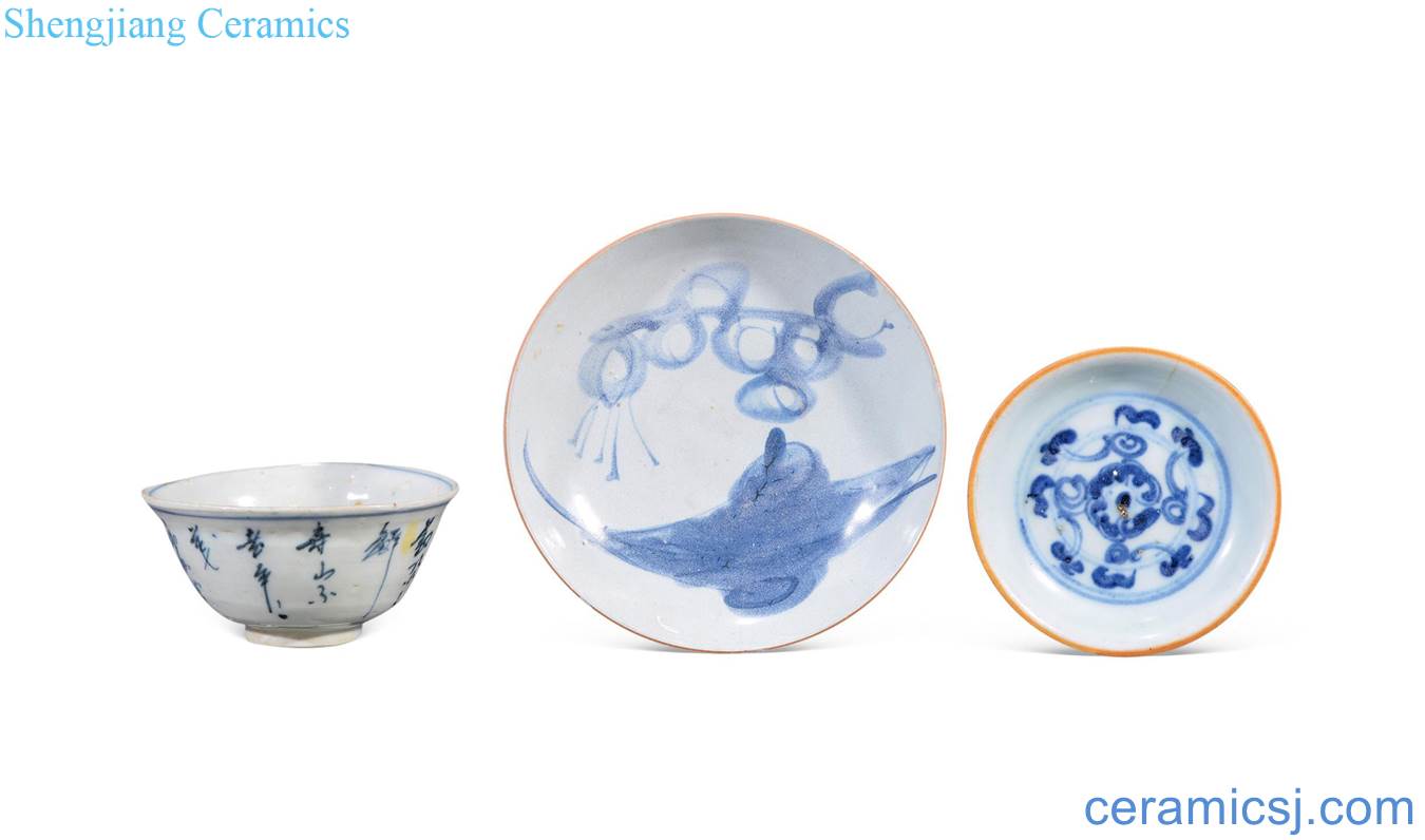 In the late Ming Blue and white flower dish, bowl (three)