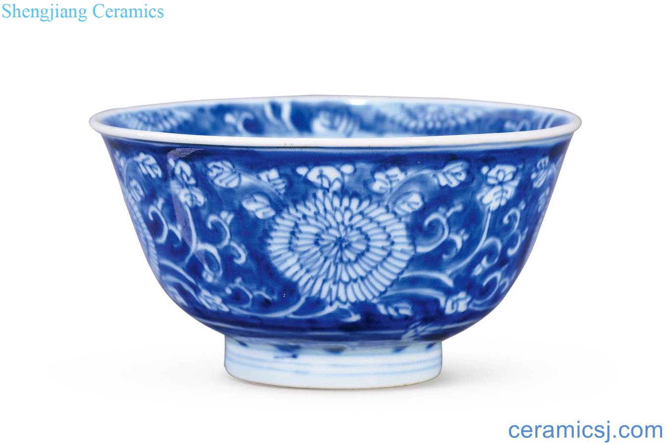 The qing emperor kangxi Blue and white space around chrysanthemum green-splashed bowls